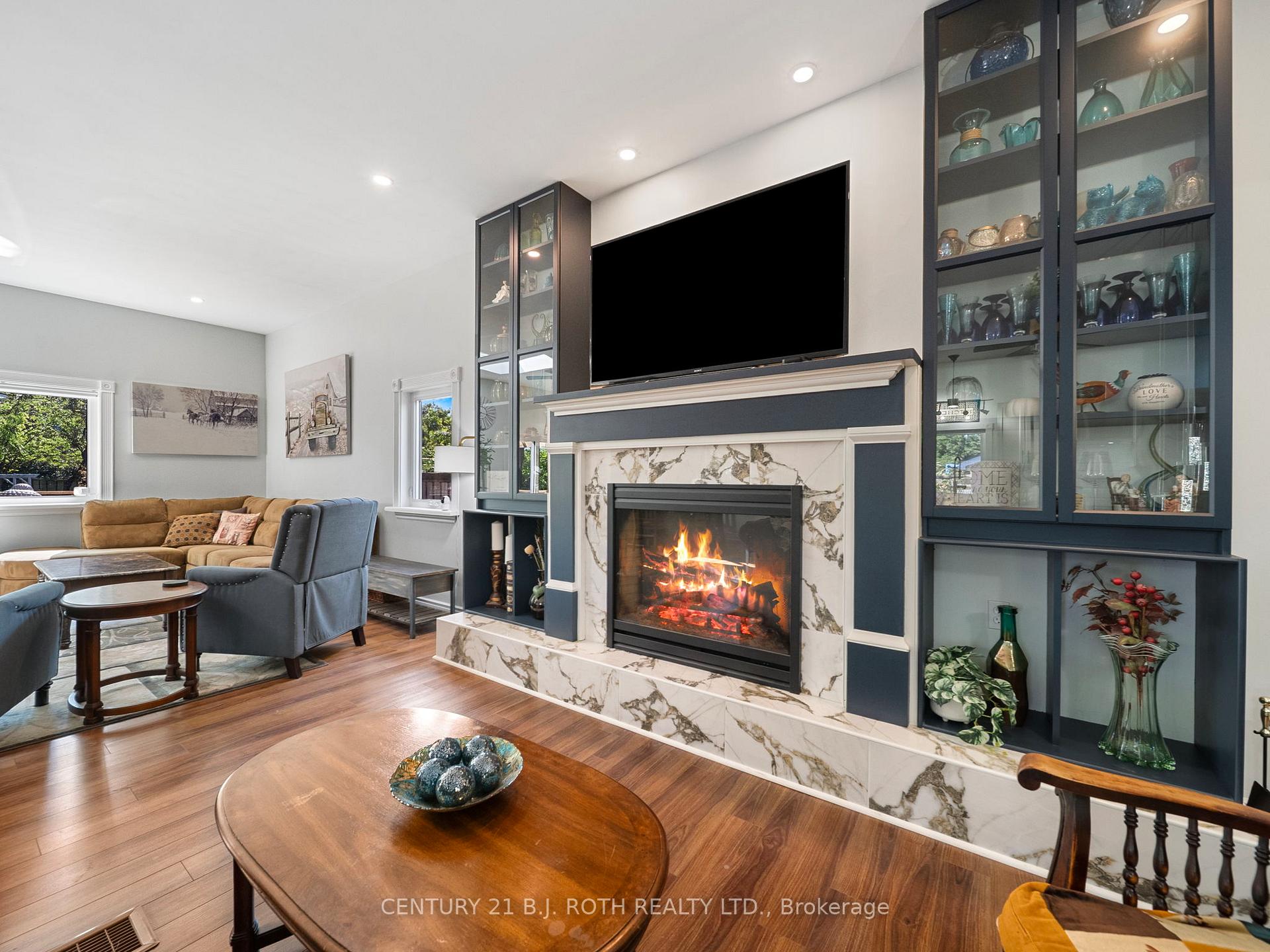Photo 12 of 445 Peter Street N, Orillia — HOMEH