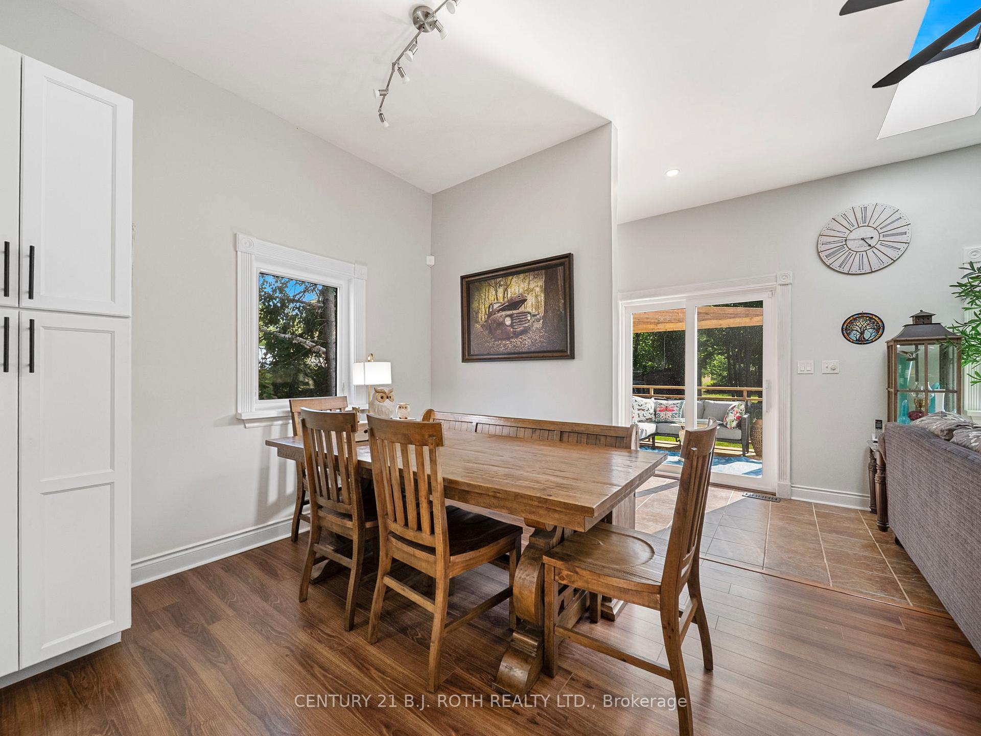 Photo 14 of 445 Peter Street N, Orillia — HOMEH