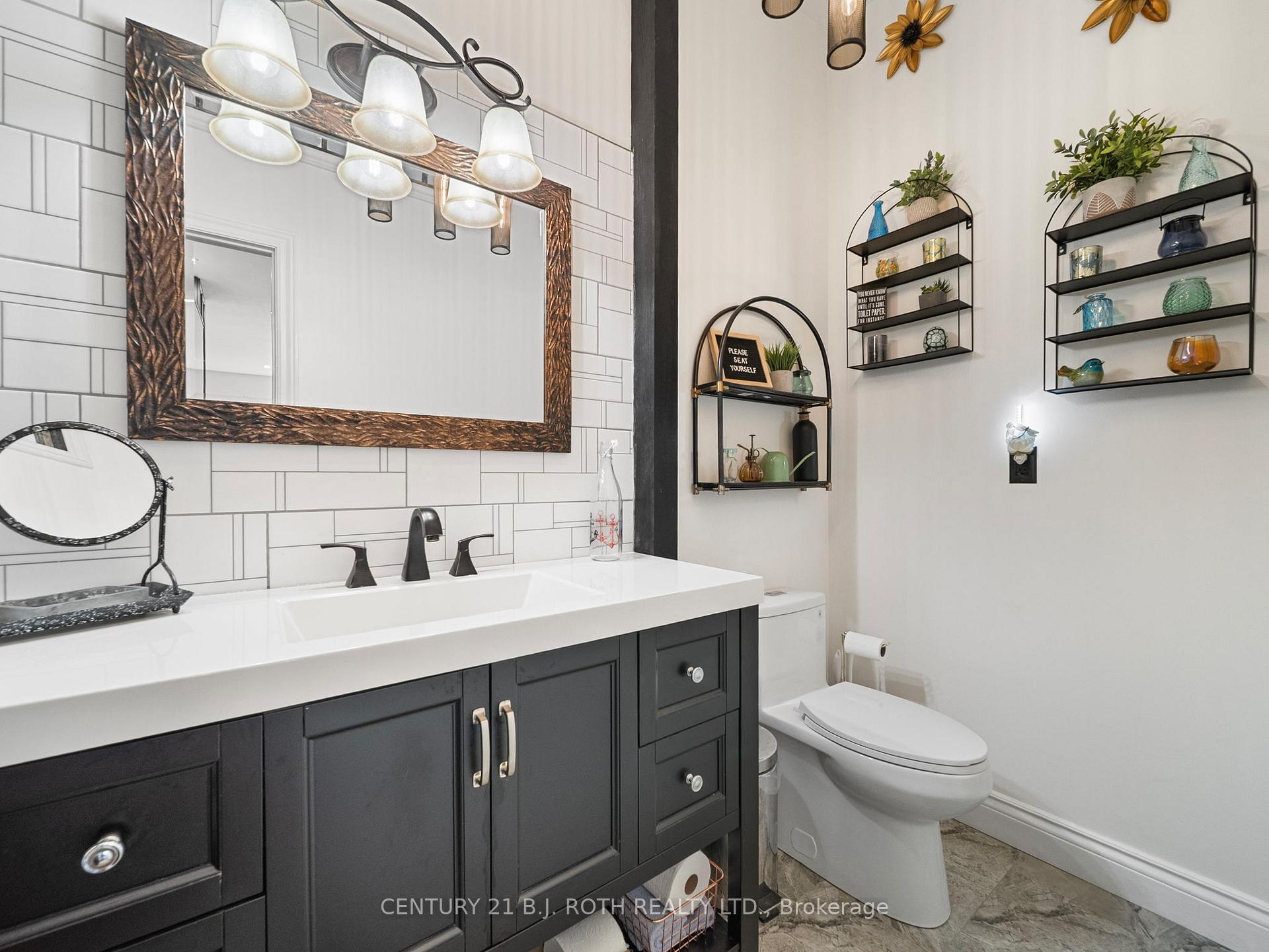 Photo 15 of 445 Peter Street N, Orillia — HOMEH