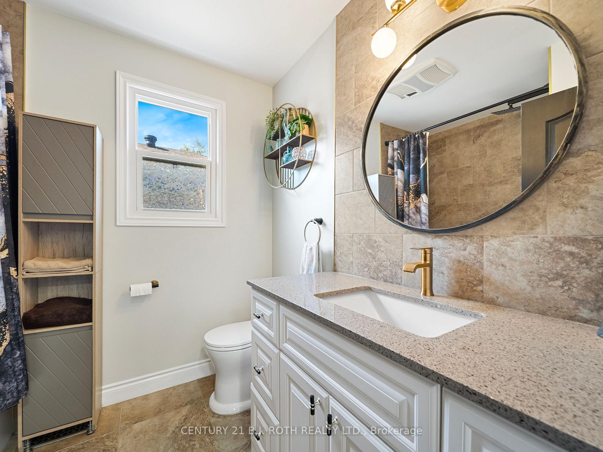 Photo 18 of 445 Peter Street N, Orillia — HOMEH