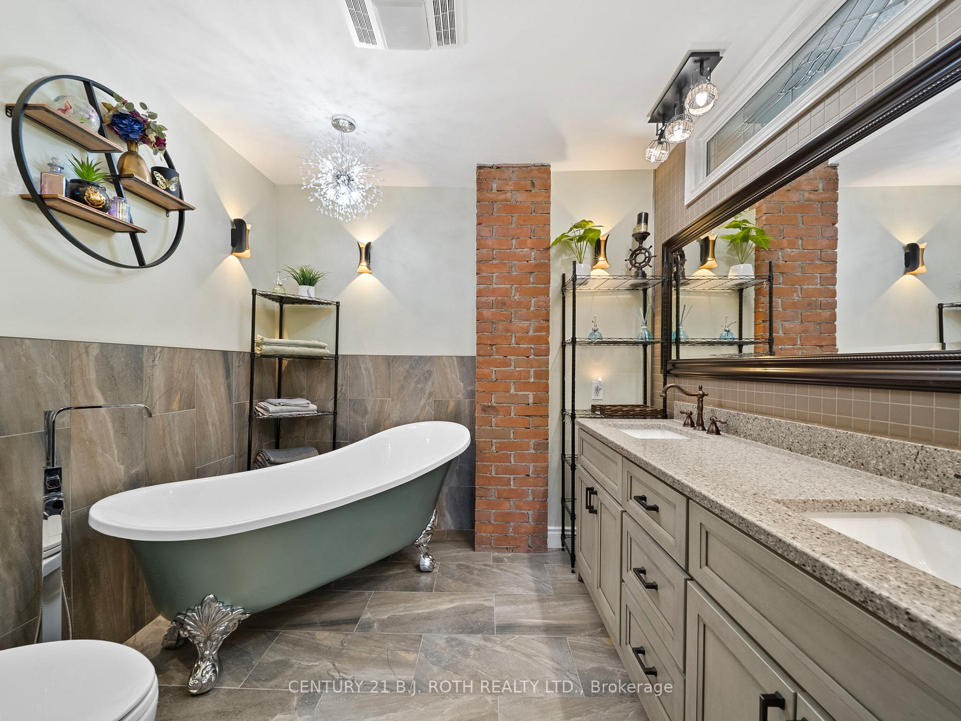Photo 20 of 445 Peter Street N, Orillia — HOMEH