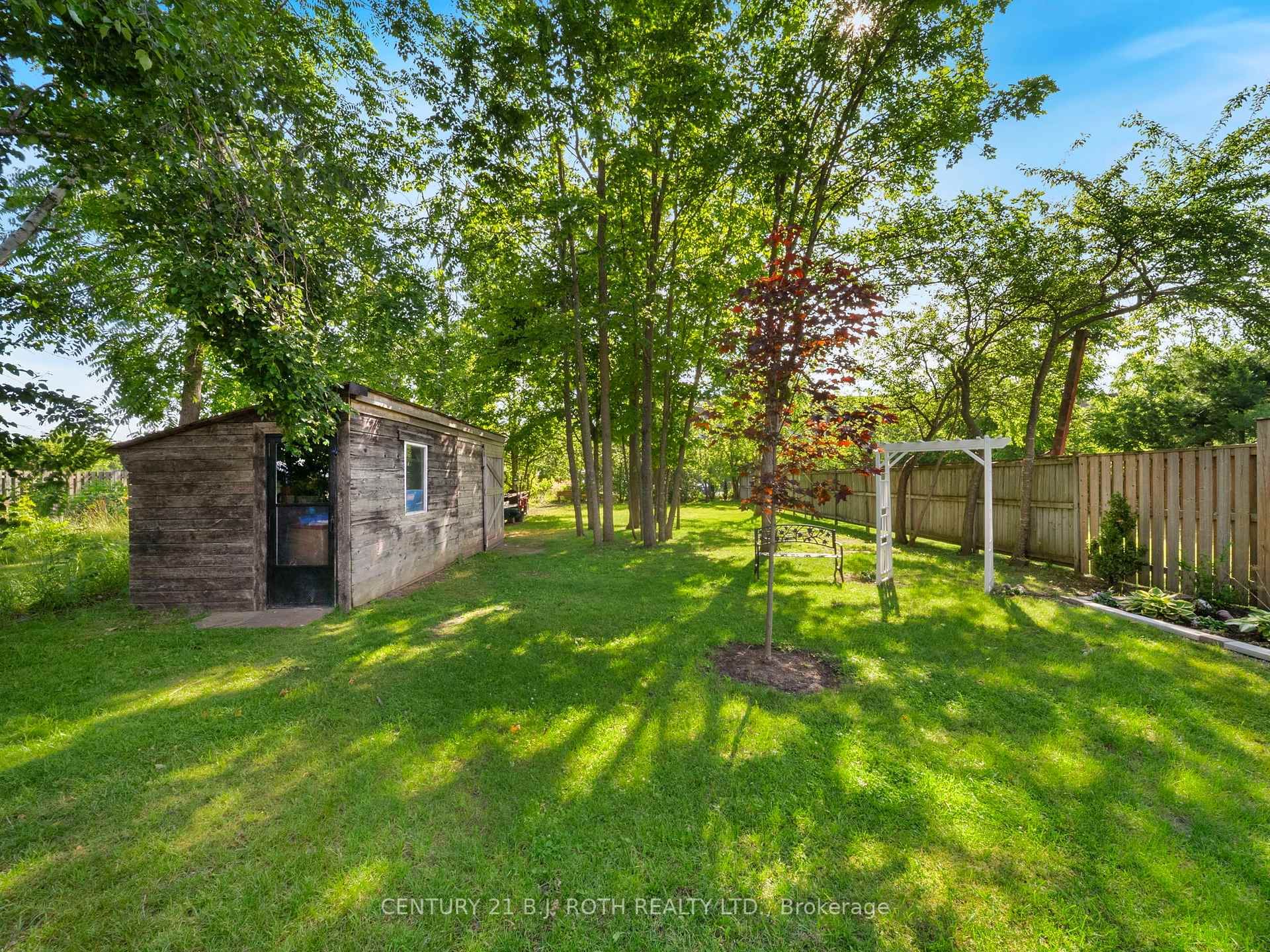 Photo 33 of 445 Peter Street N, Orillia — HOMEH
