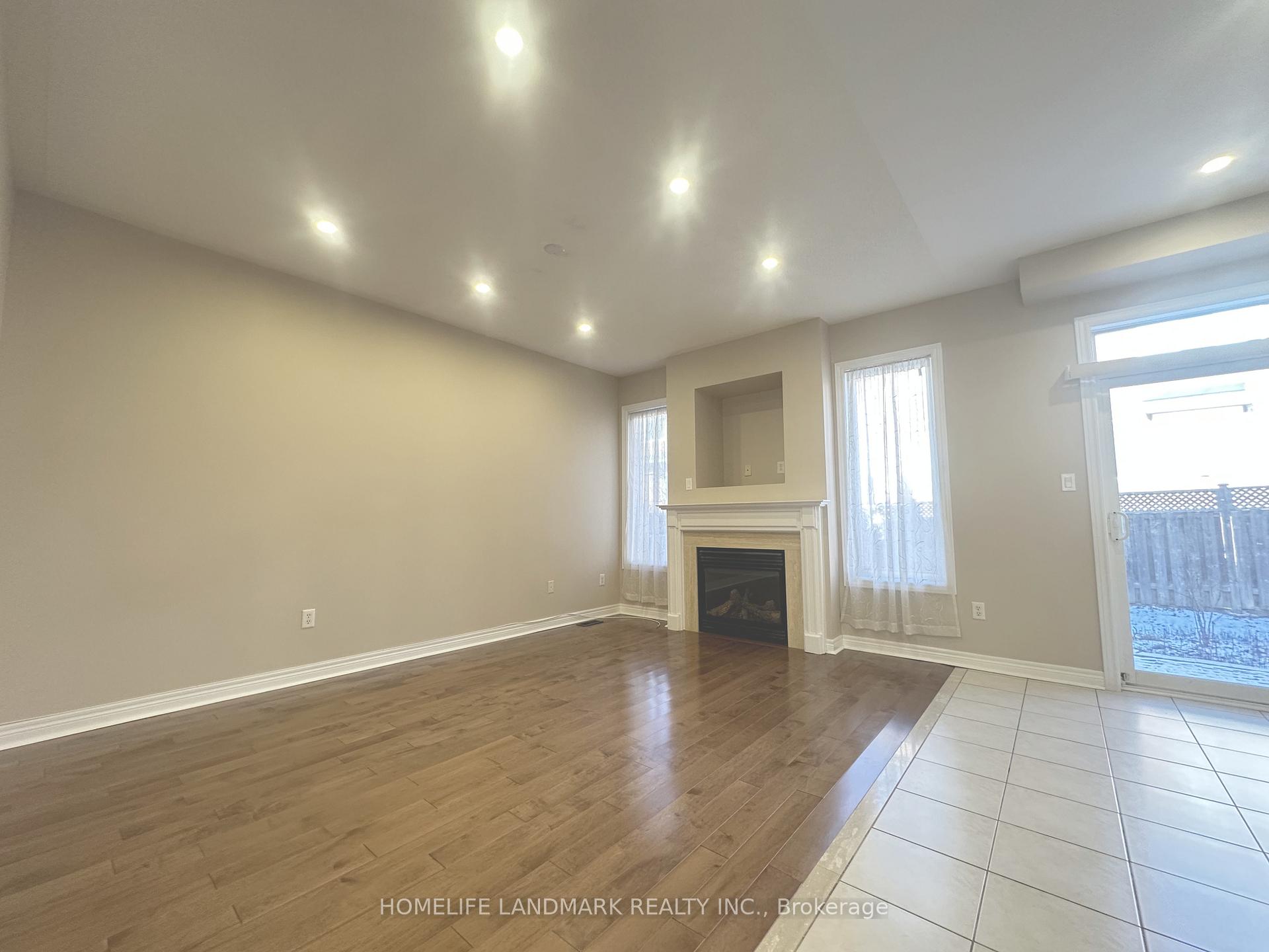 Photo 3 of 16 Sequoia Grove Drive, Markham, Victoria Manor-Jennings Gate — HOMEH
