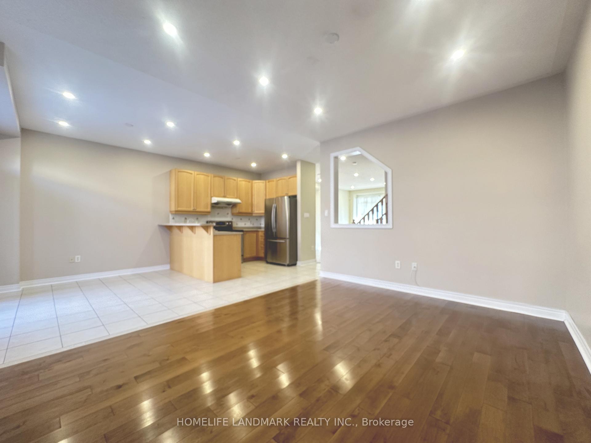 Photo 4 of 16 Sequoia Grove Drive, Markham, Victoria Manor-Jennings Gate — HOMEH
