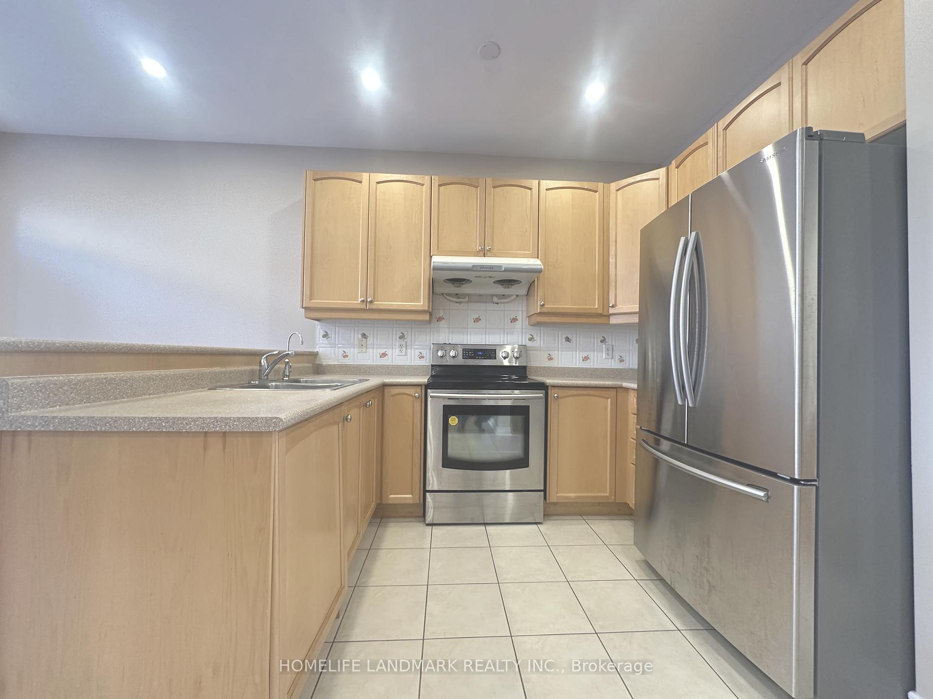 Photo 5 of 16 Sequoia Grove Drive, Markham, Victoria Manor-Jennings Gate — HOMEH