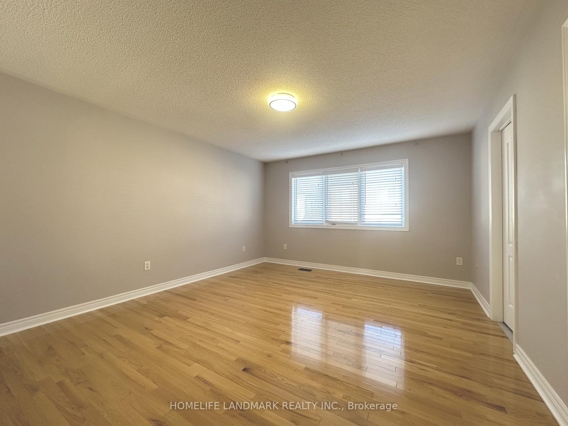 Photo 6 of 16 Sequoia Grove Drive, Markham, Victoria Manor-Jennings Gate — HOMEH