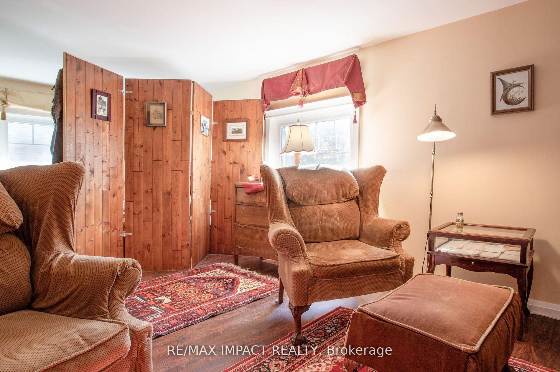 Photo 24 of 45 Burk Street, Oshawa, Vanier — HOMEH