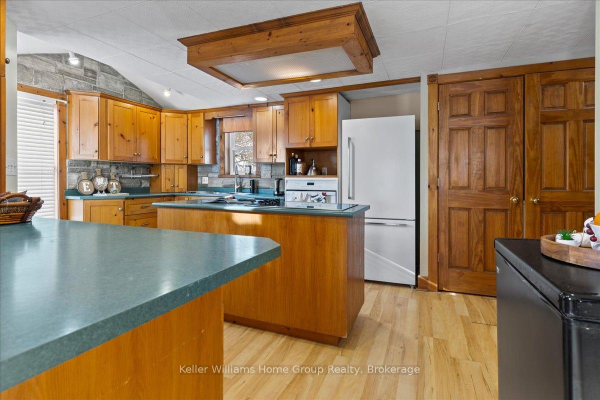 Photo 7 of 363 Argyle Avenue N, North Perth, Listowel — HOMEH