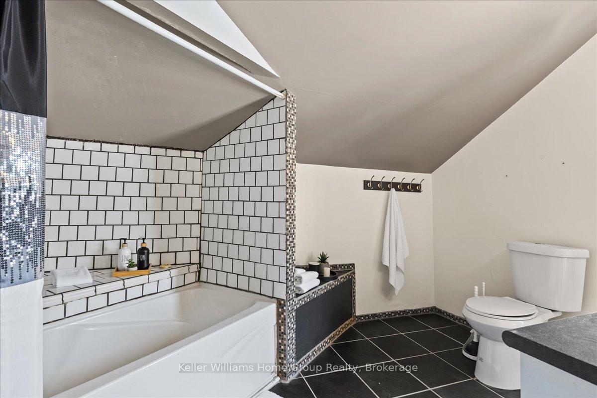 Photo 22 of 363 Argyle Avenue N, North Perth, Listowel — HOMEH