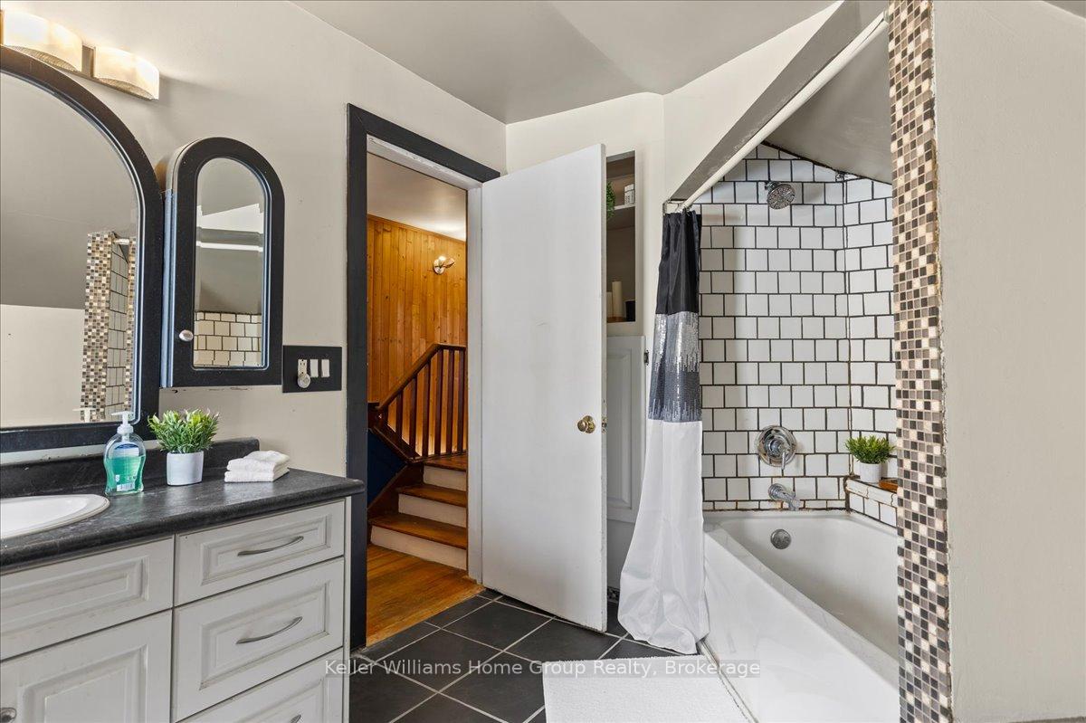 Photo 23 of 363 Argyle Avenue N, North Perth, Listowel — HOMEH