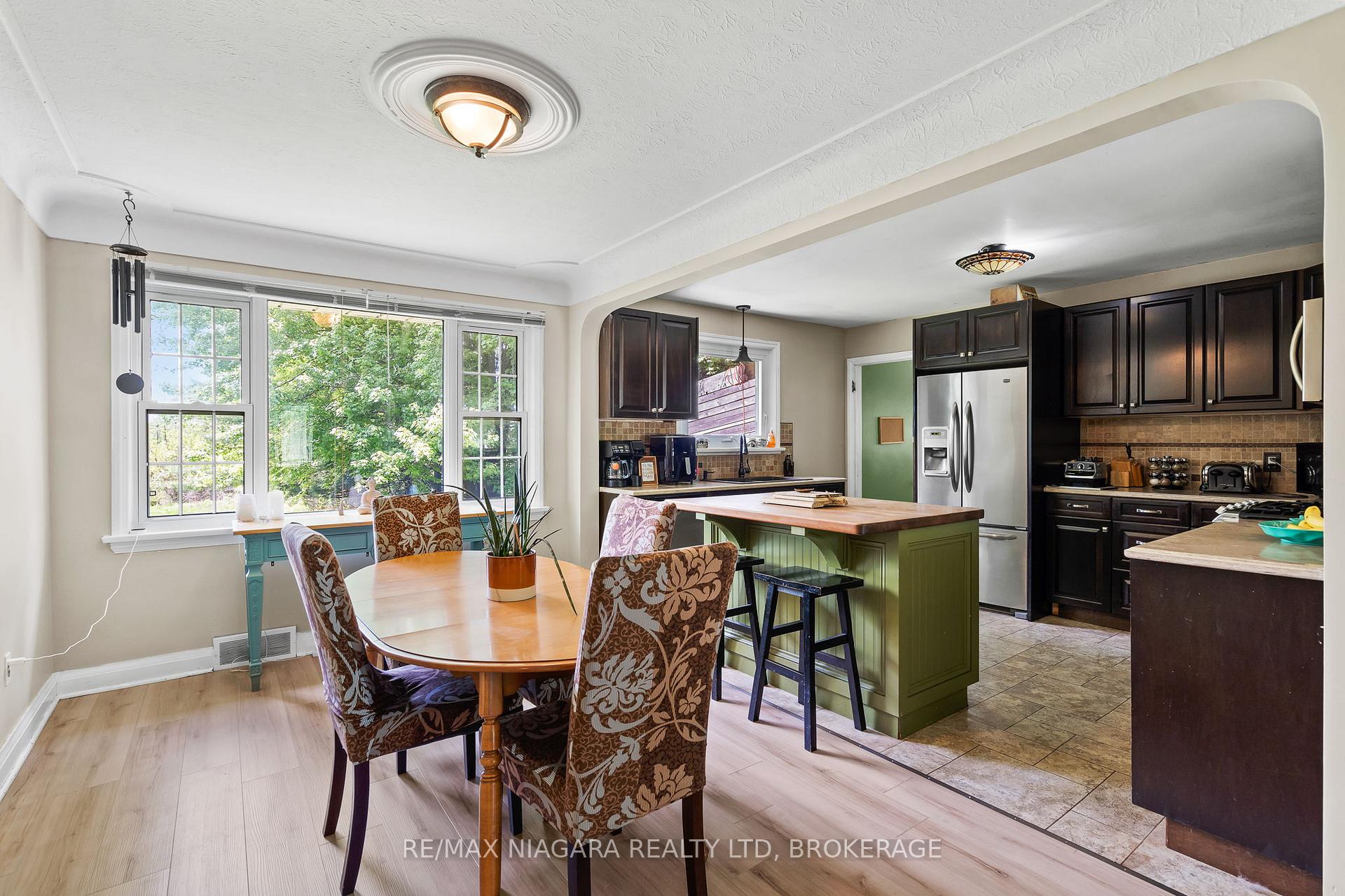 Photo 6 of 1316 Balfour Street, Pelham, Fenwick — HOMEH