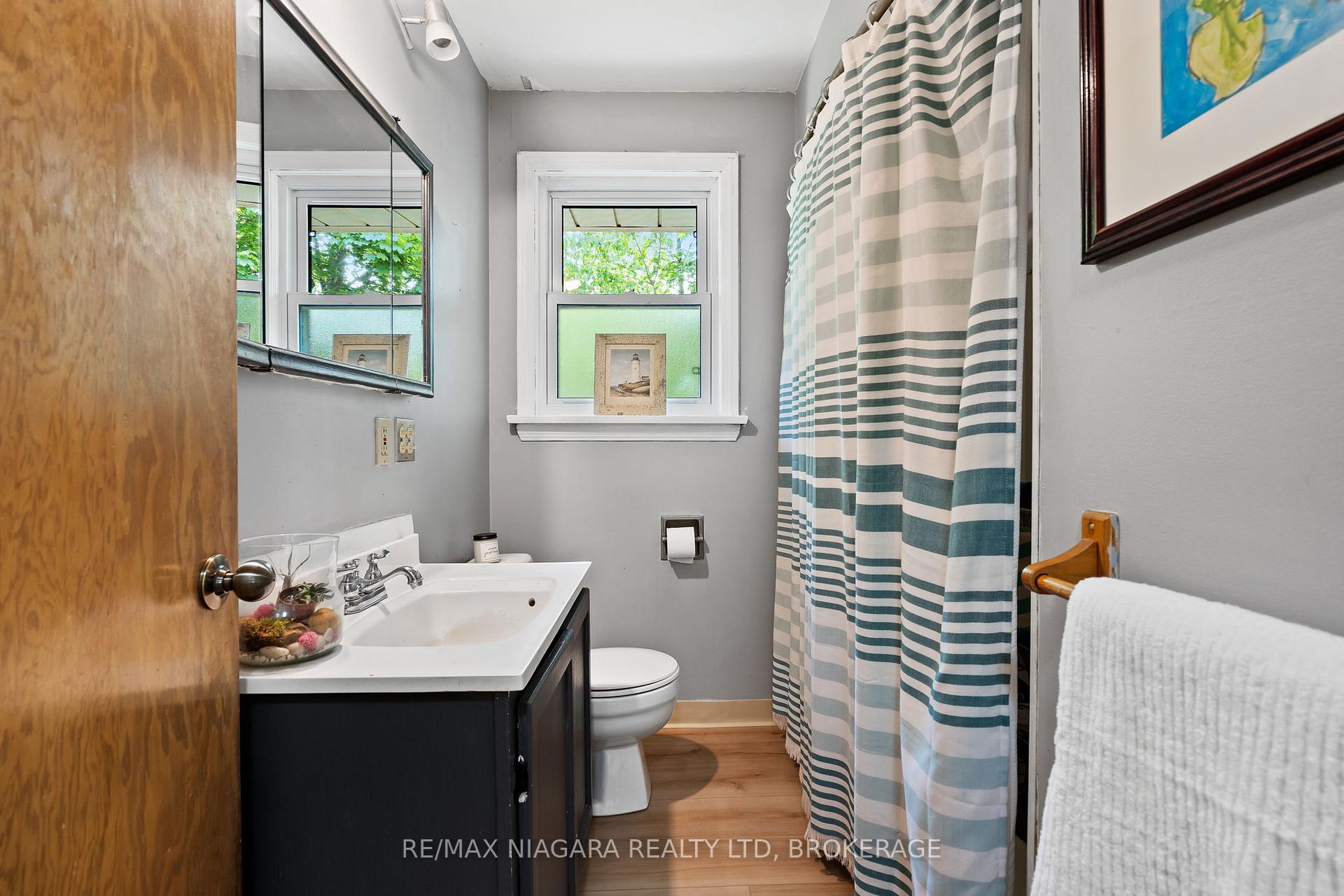 Photo 13 of 1316 Balfour Street, Pelham, Fenwick — HOMEH