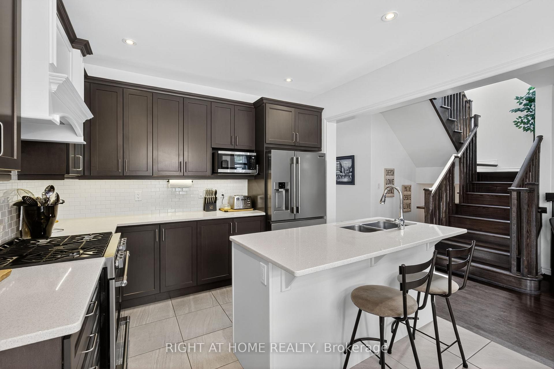 Photo 8 of 3114 Monarch Drive, Orillia — HOMEH