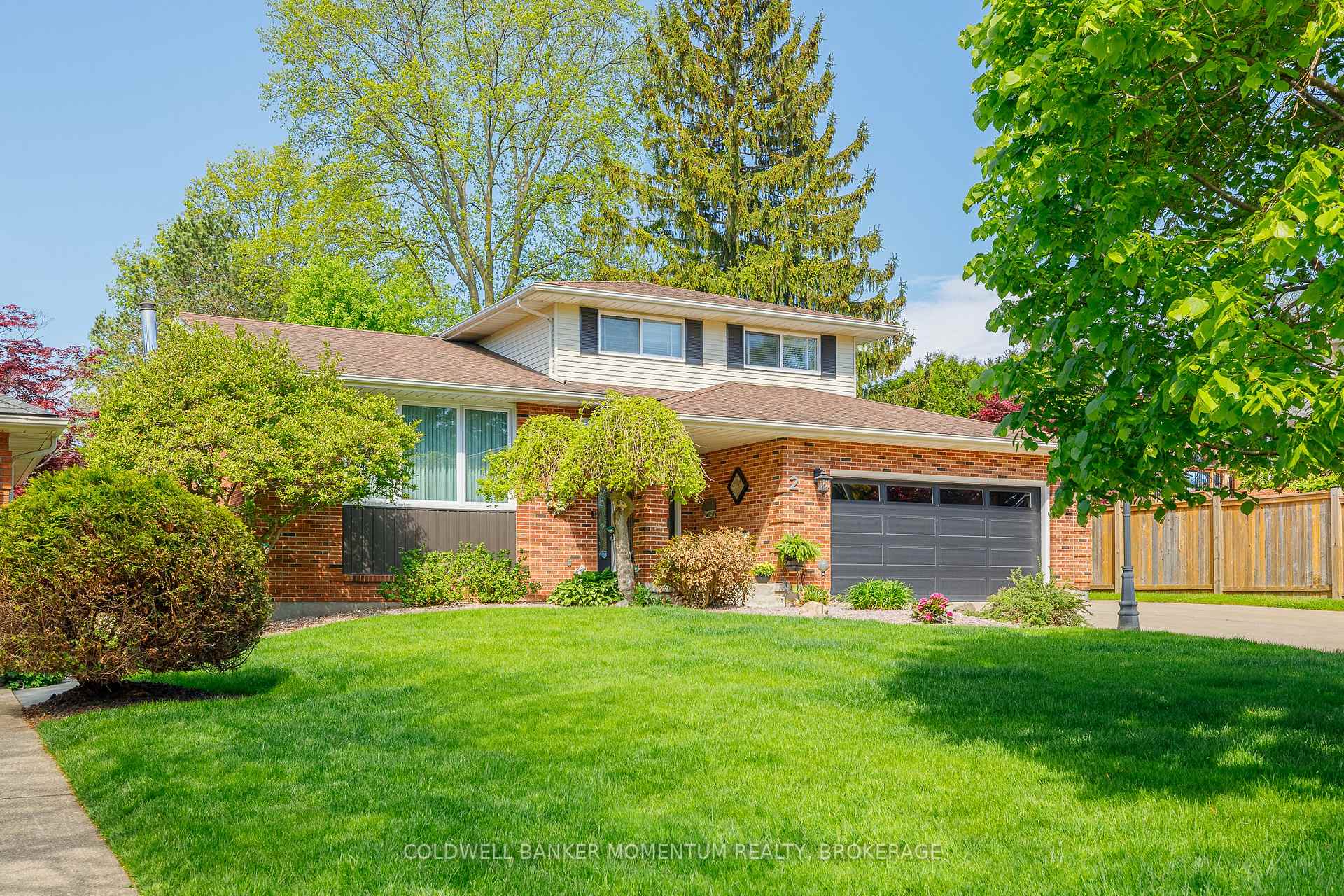 Photo 2 of 2 Greenvale Court, Pelham, Fonthill — HOMEH