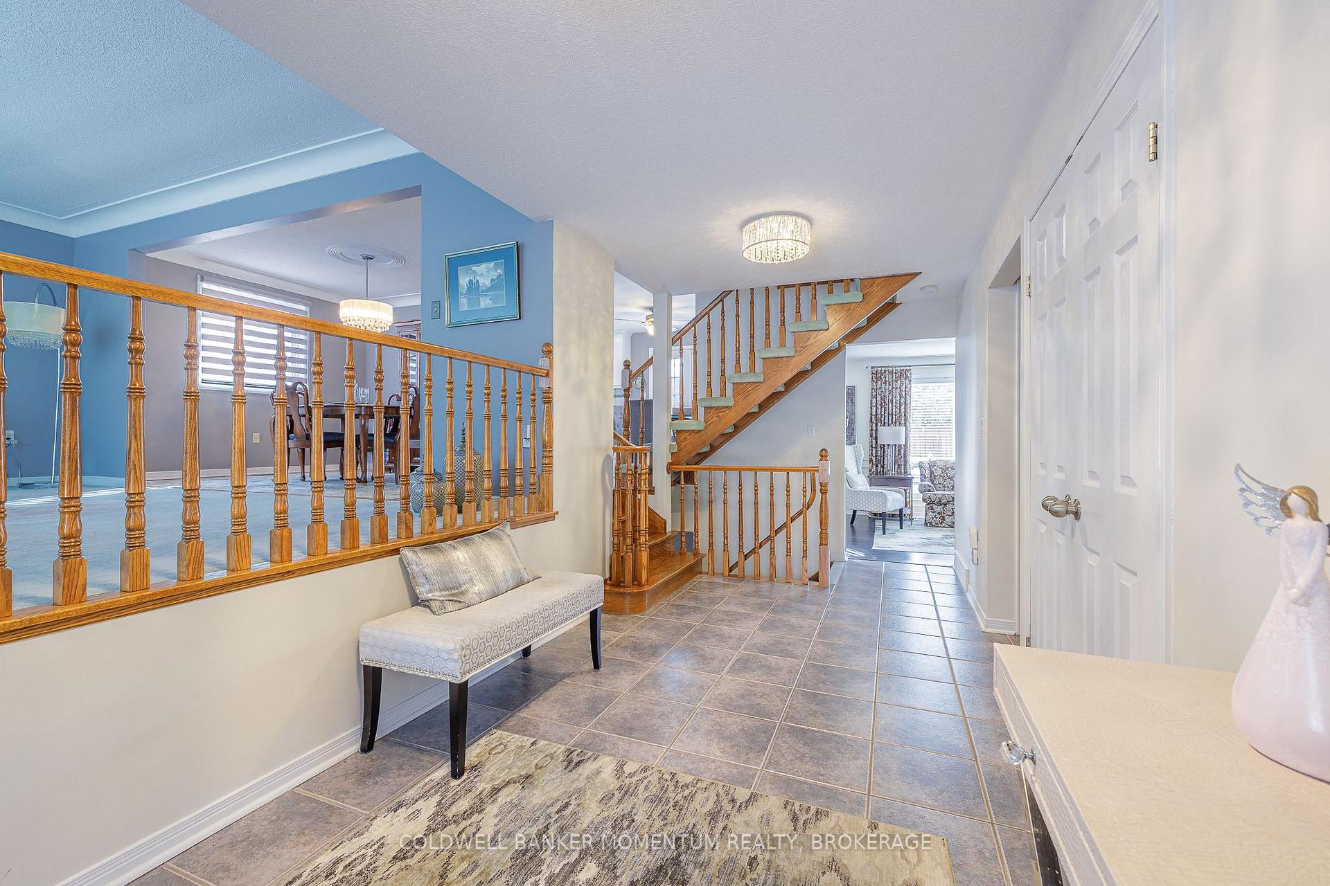Photo 5 of 2 Greenvale Court, Pelham, Fonthill — HOMEH