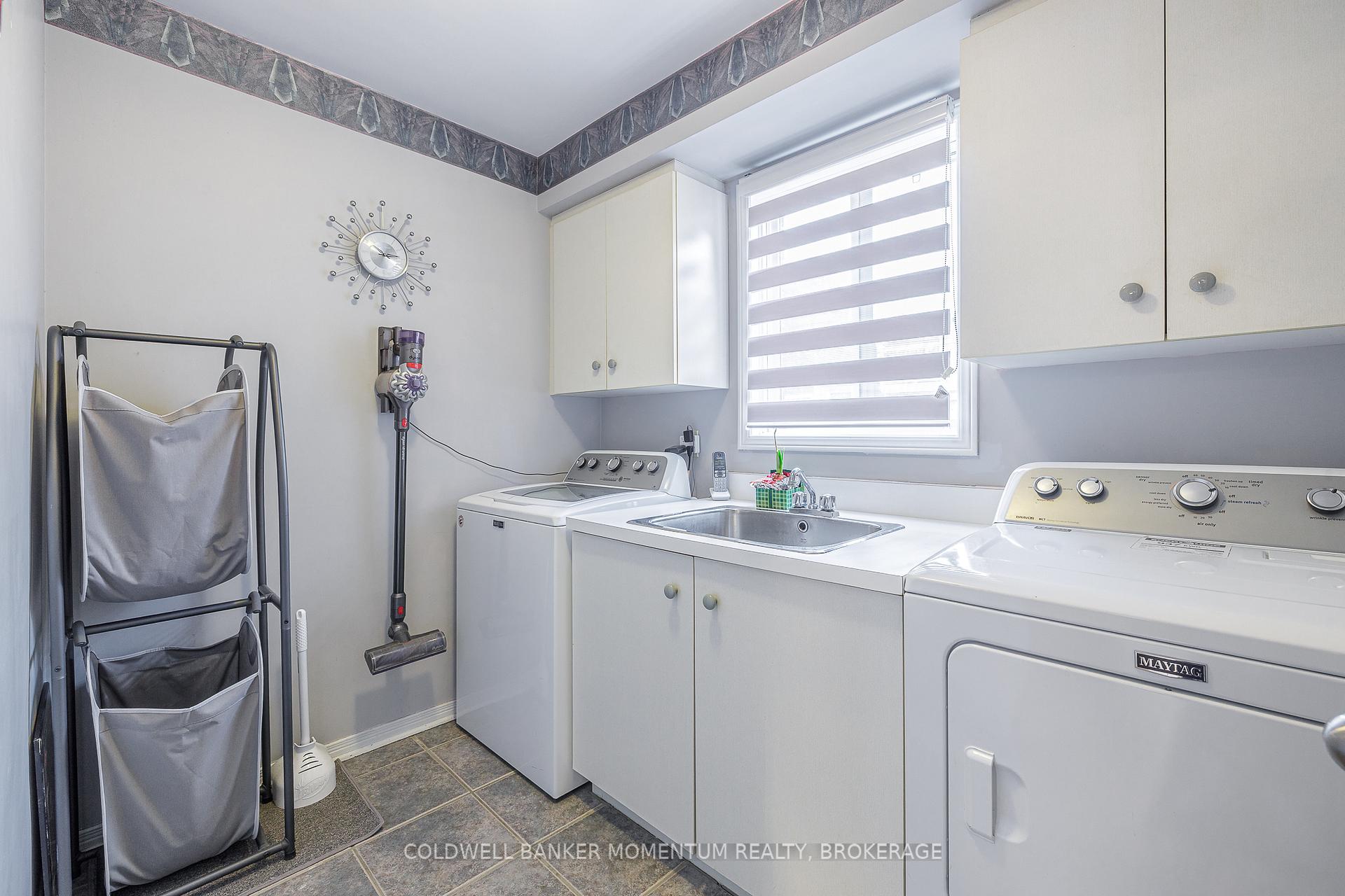 Photo 21 of 2 Greenvale Court, Pelham, Fonthill — HOMEH