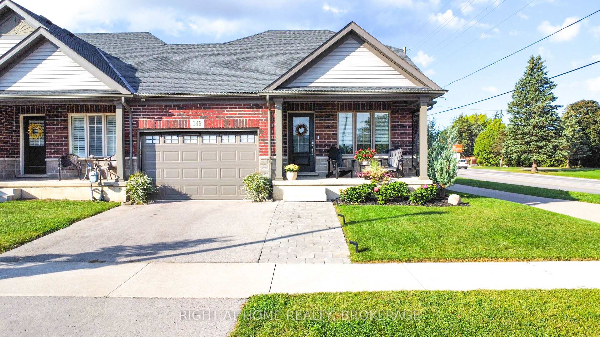 Front of 149 Acacia Road