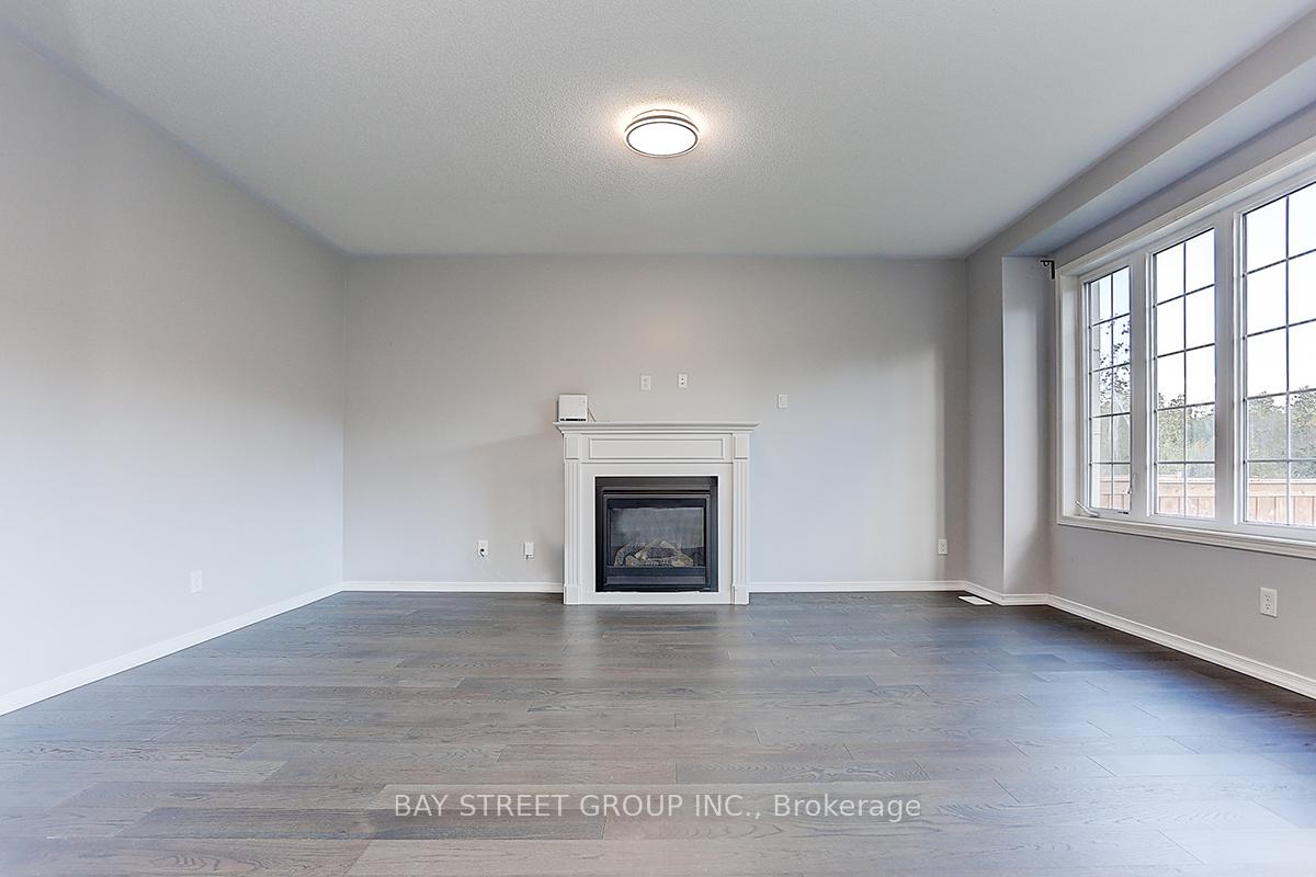 Photo 6 of 2433 Equestrian Crescent, Oshawa, Windfields — HOMEH