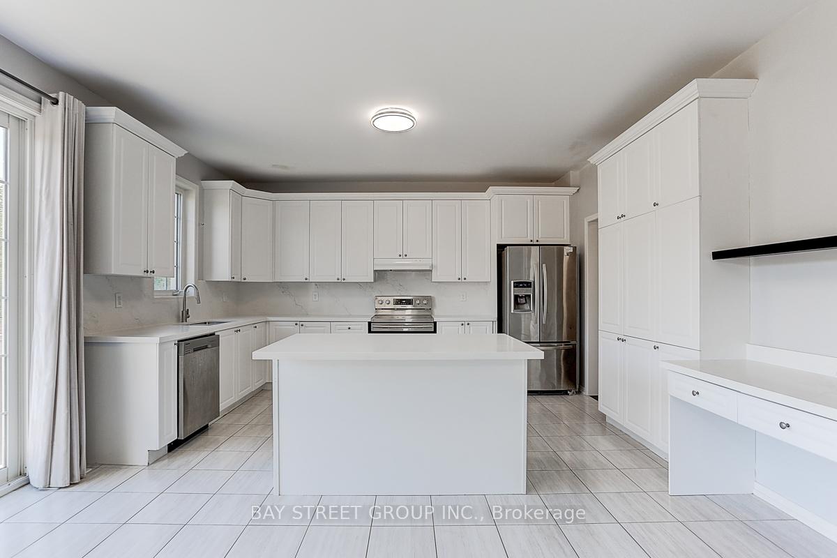 Photo 13 of 2433 Equestrian Crescent, Oshawa, Windfields — HOMEH