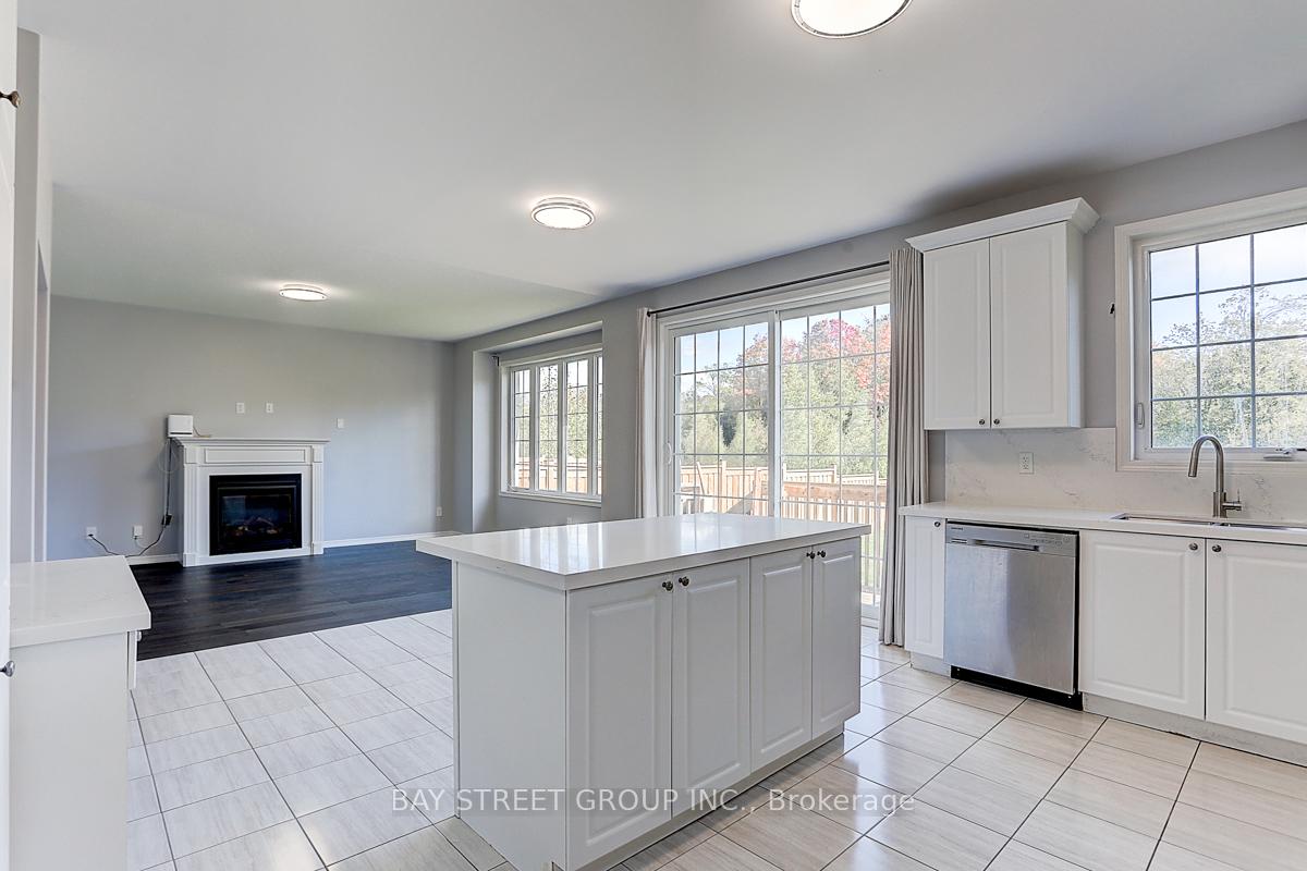 Photo 15 of 2433 Equestrian Crescent, Oshawa, Windfields — HOMEH
