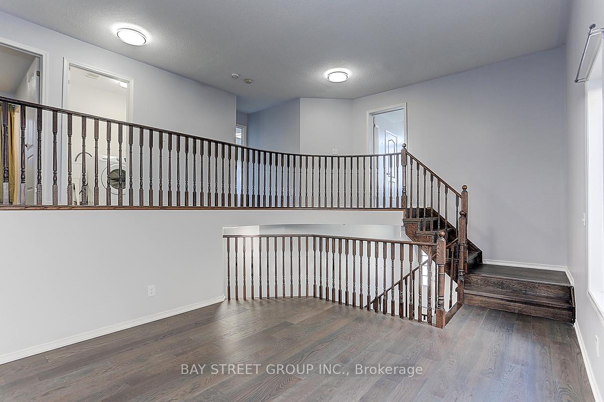 Photo 19 of 2433 Equestrian Crescent, Oshawa, Windfields — HOMEH