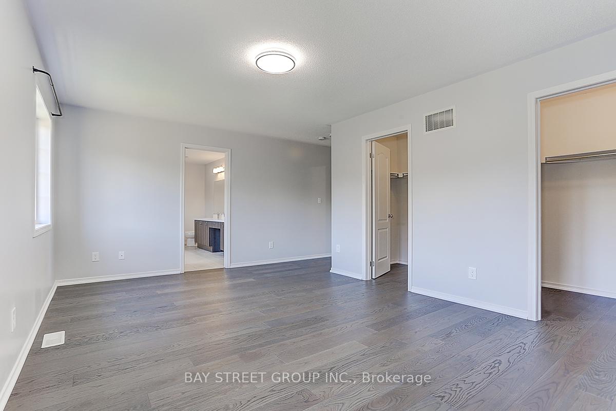 Photo 25 of 2433 Equestrian Crescent, Oshawa, Windfields — HOMEH