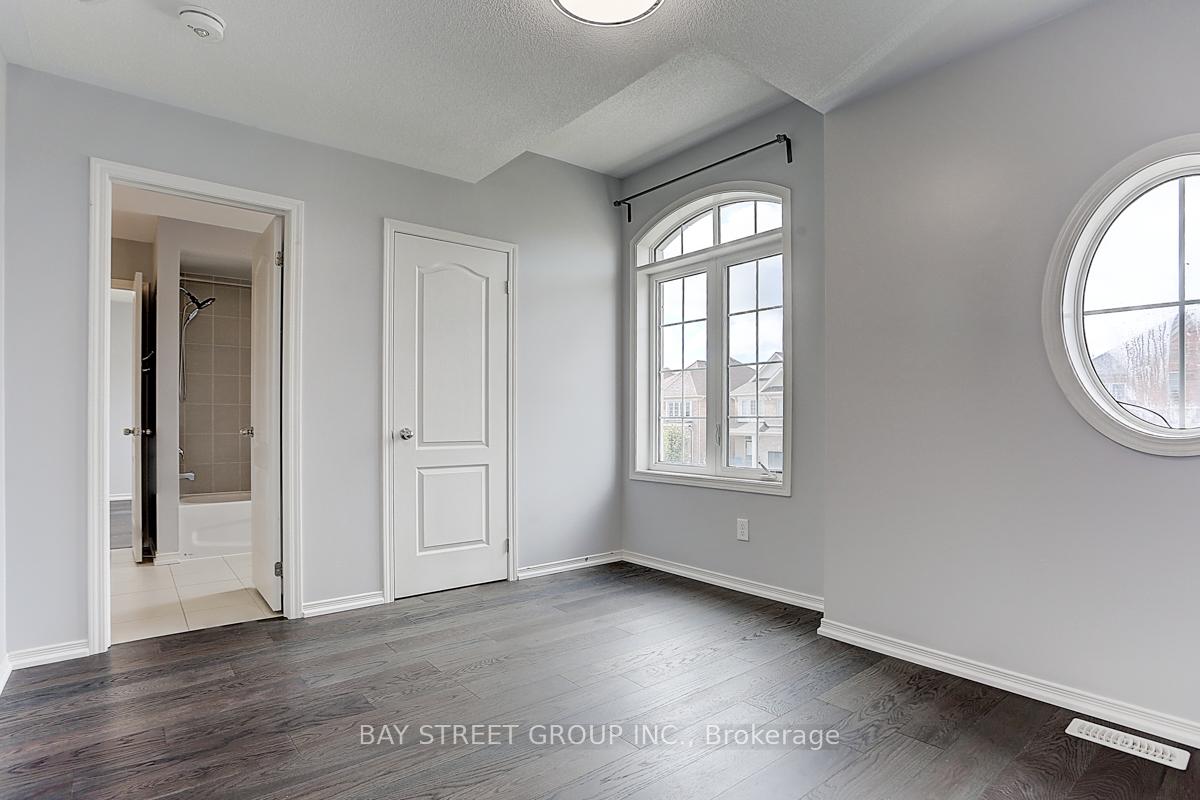 Photo 31 of 2433 Equestrian Crescent, Oshawa, Windfields — HOMEH