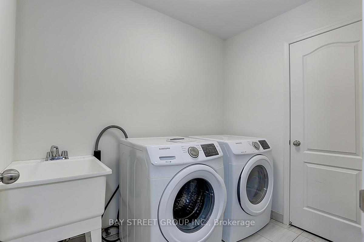 Photo 34 of 2433 Equestrian Crescent, Oshawa, Windfields — HOMEH
