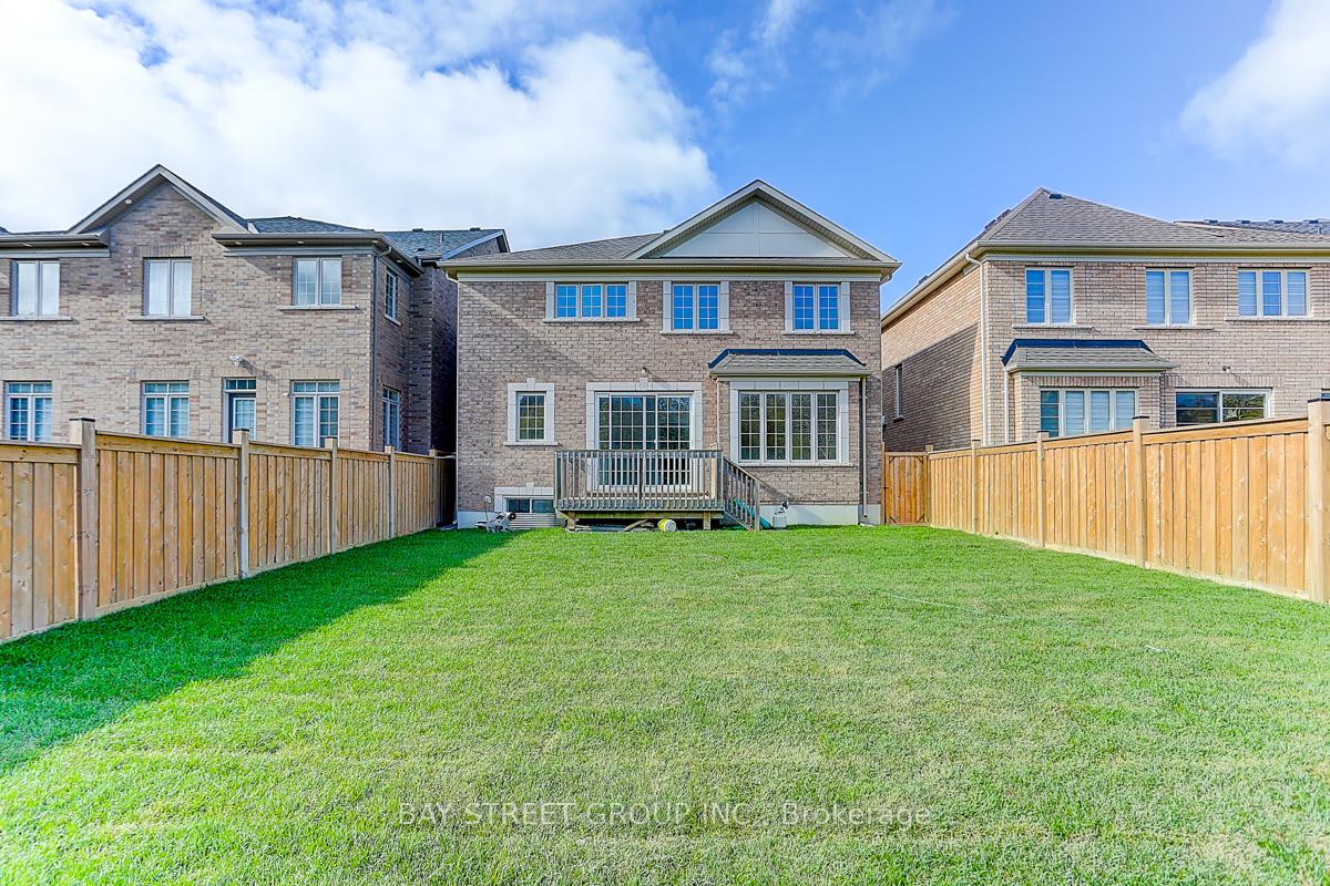 Photo 35 of 2433 Equestrian Crescent, Oshawa, Windfields — HOMEH