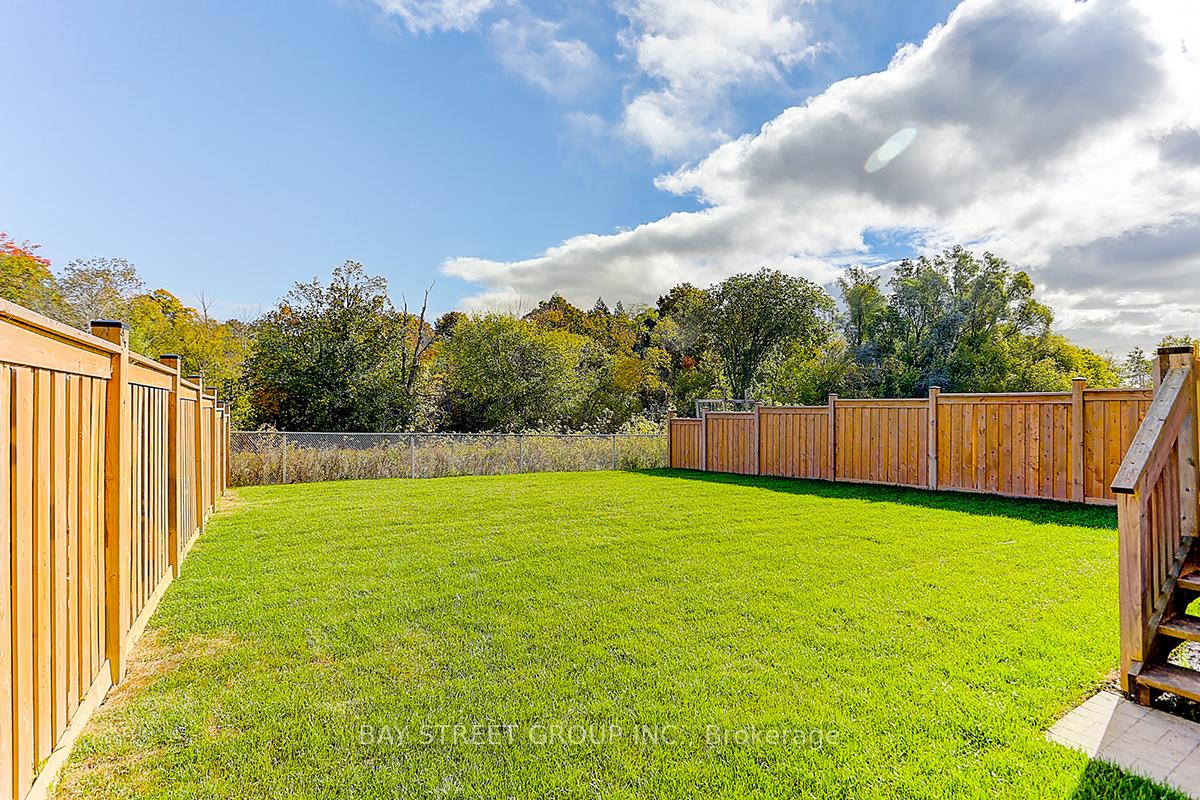 Photo 37 of 2433 Equestrian Crescent, Oshawa, Windfields — HOMEH
