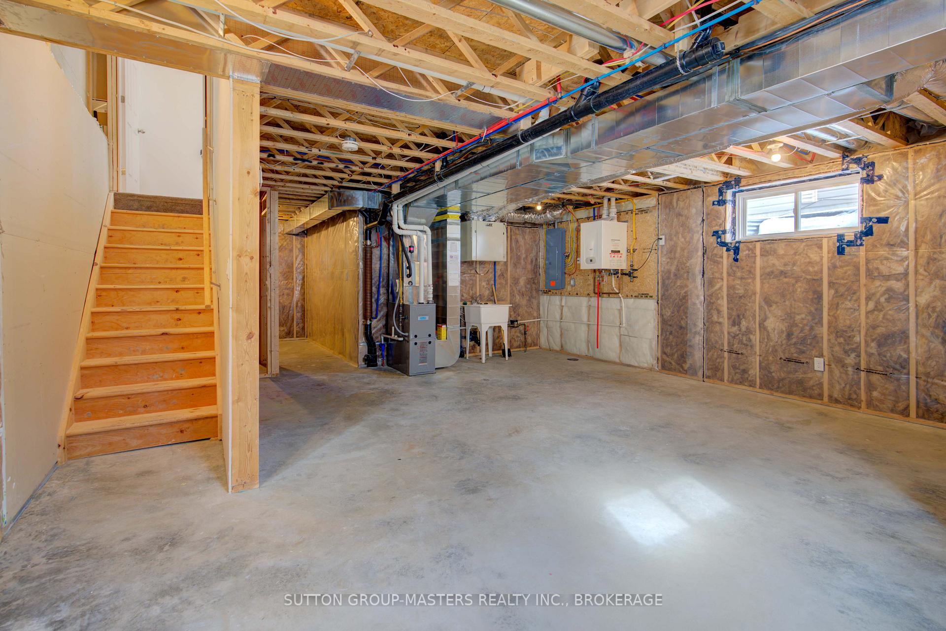 Photo 15 of 528 Beth Crescent, Kingston, City Northwest — HOMEH