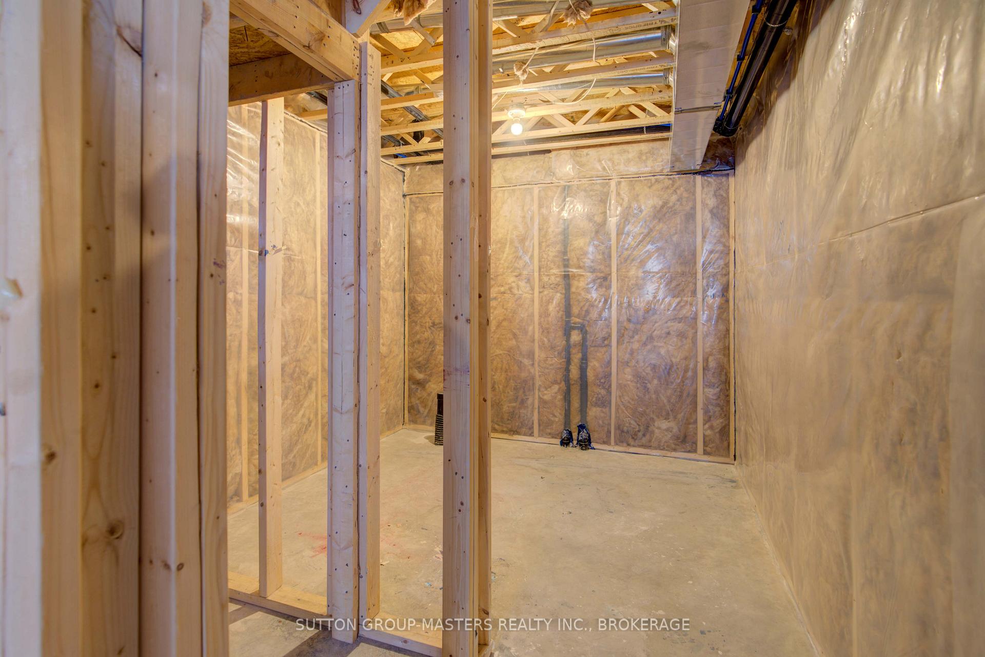 Photo 18 of 528 Beth Crescent, Kingston, City Northwest — HOMEH