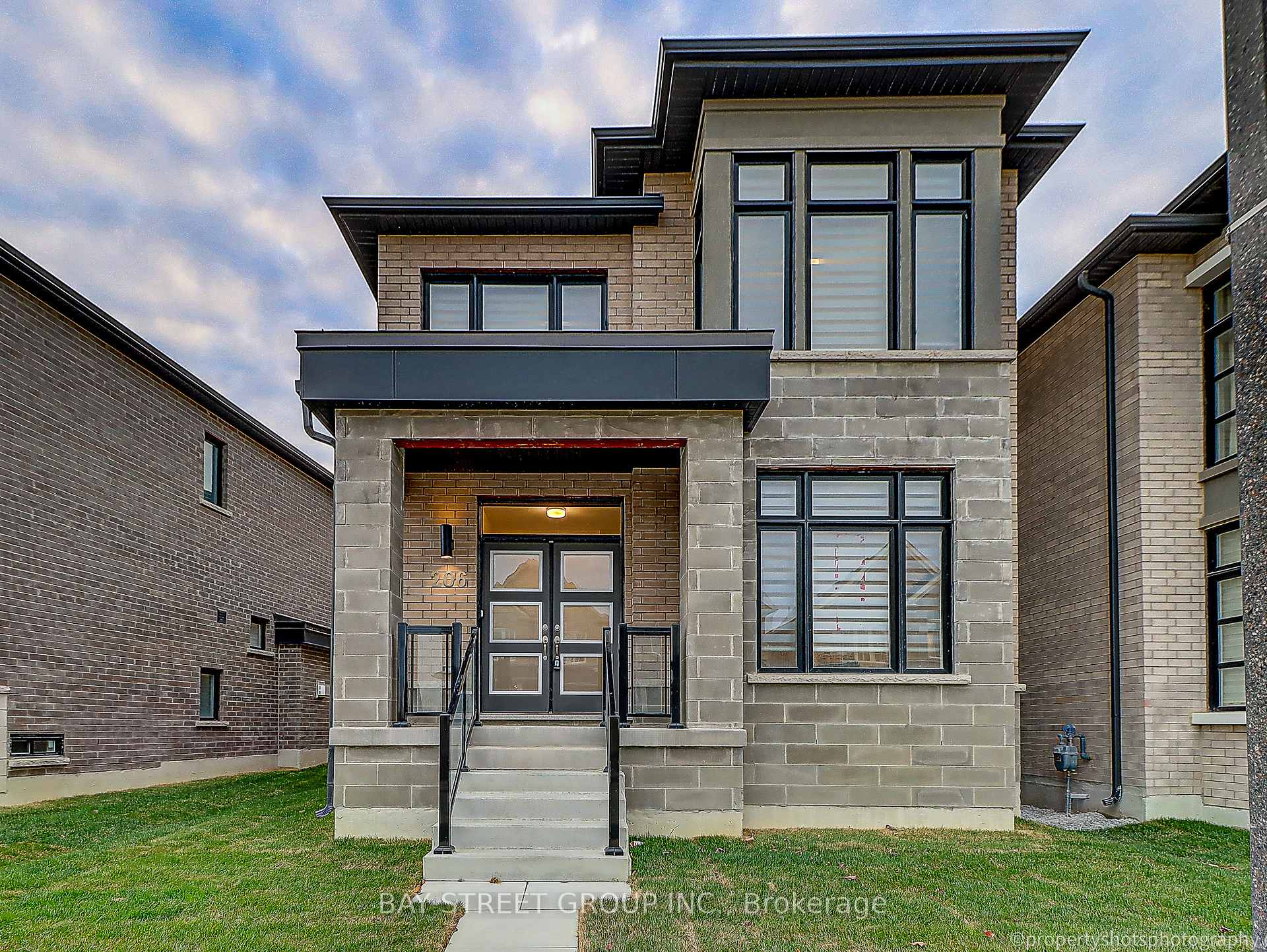 Front of 206 Webb Street
