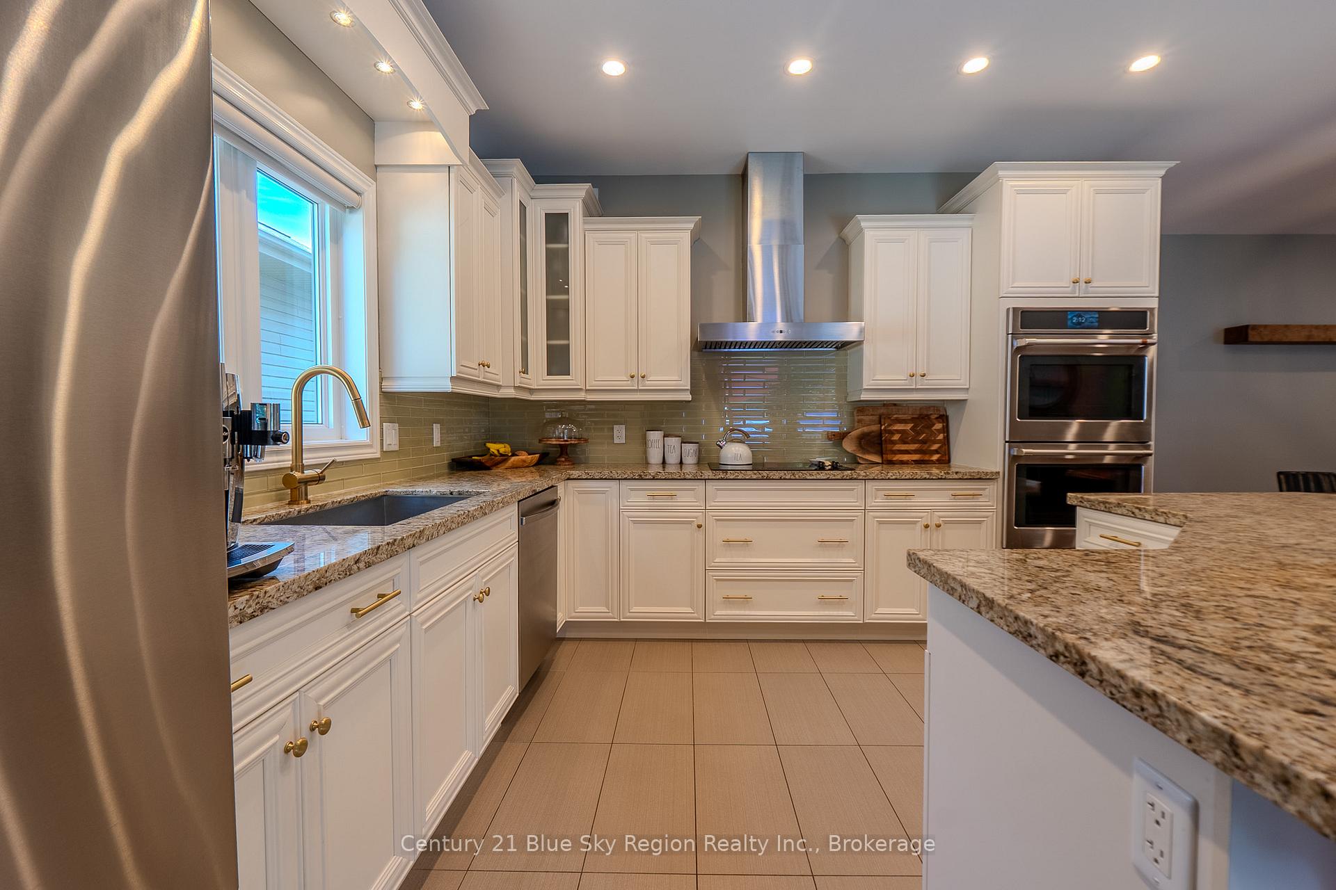 Photo 8 of 420 Pearce Street, North Bay, Airport — HOMEH
