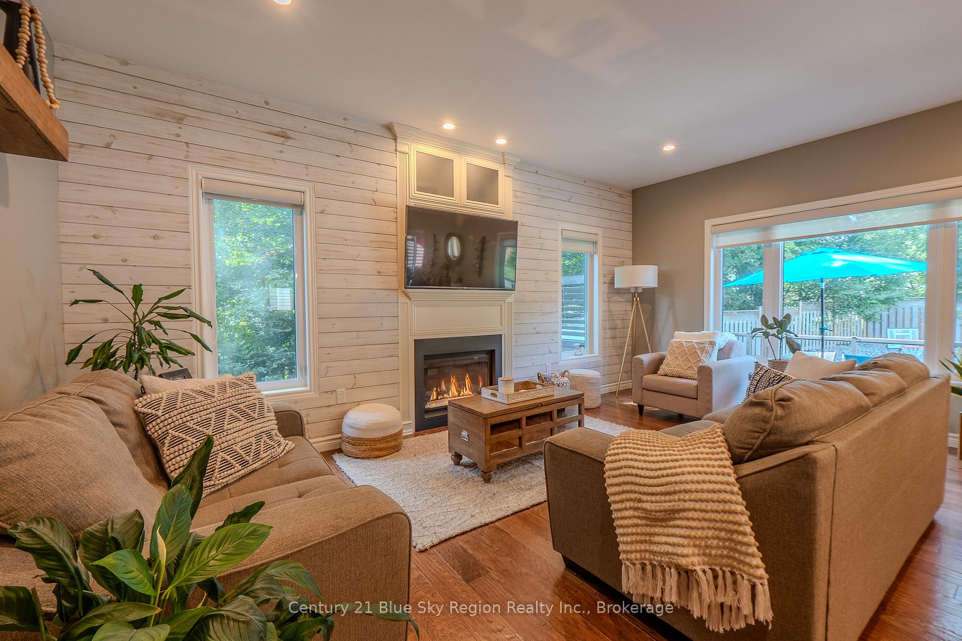 Photo 14 of 420 Pearce Street, North Bay, Airport — HOMEH
