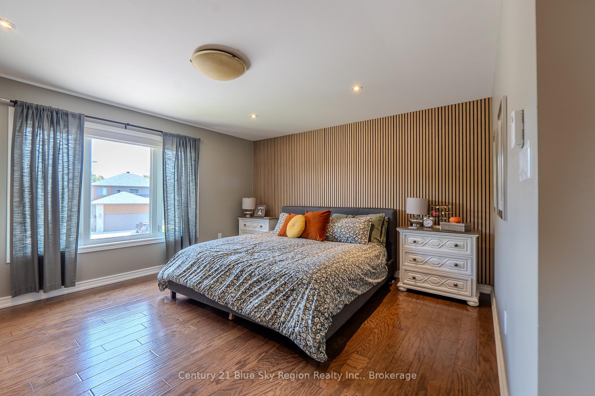 Photo 18 of 420 Pearce Street, North Bay, Airport — HOMEH