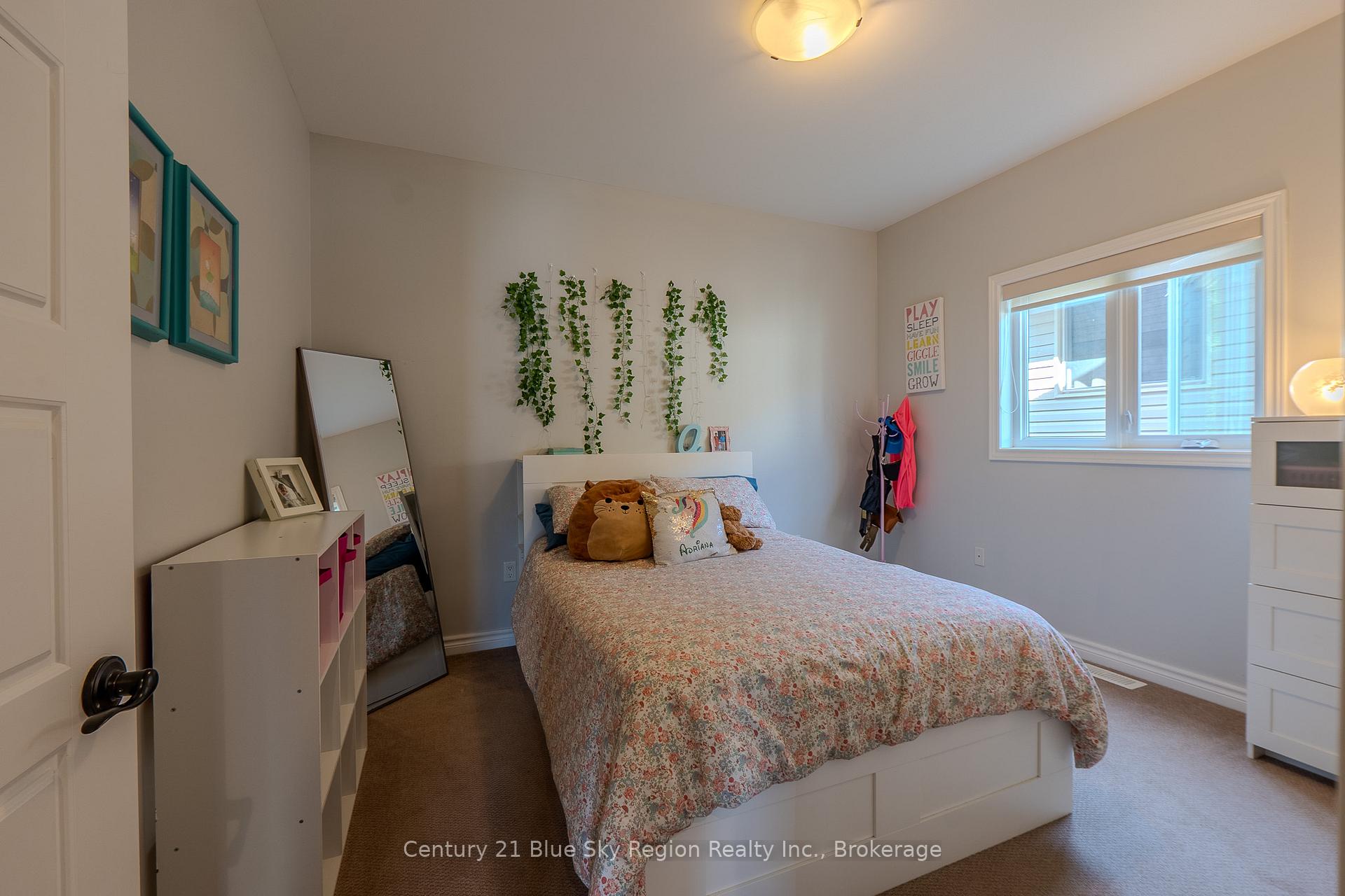 Photo 23 of 420 Pearce Street, North Bay, Airport — HOMEH