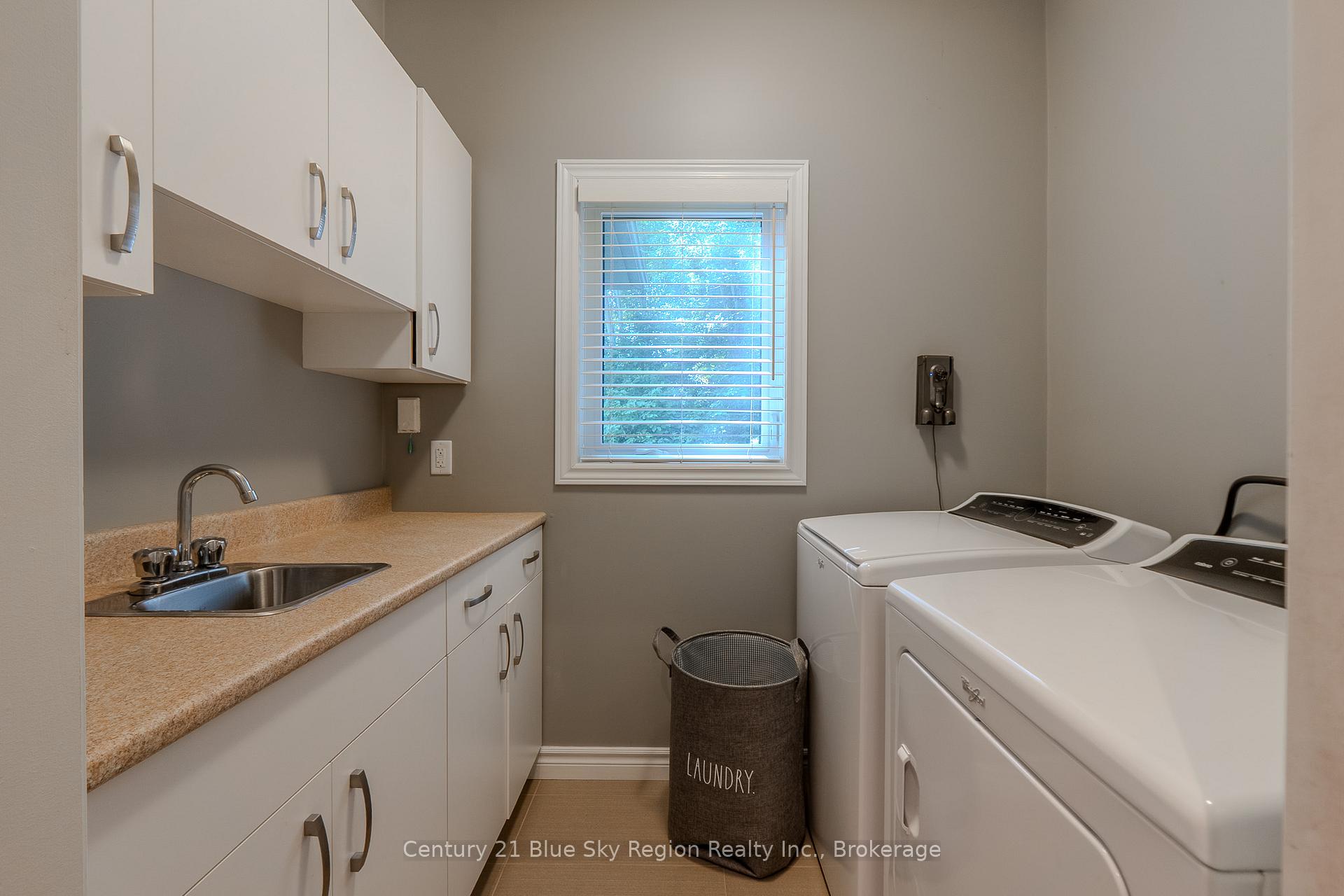 Photo 28 of 420 Pearce Street, North Bay, Airport — HOMEH
