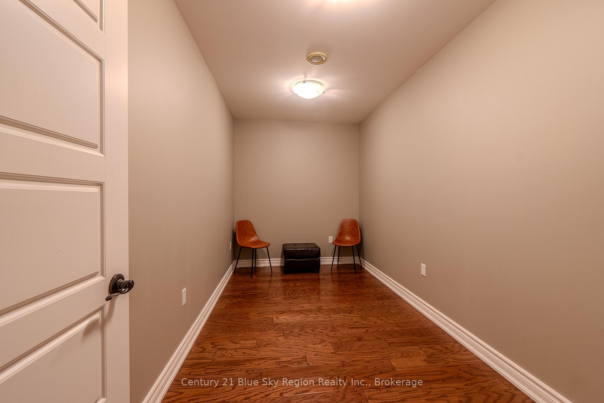 Photo 37 of 420 Pearce Street, North Bay, Airport — HOMEH