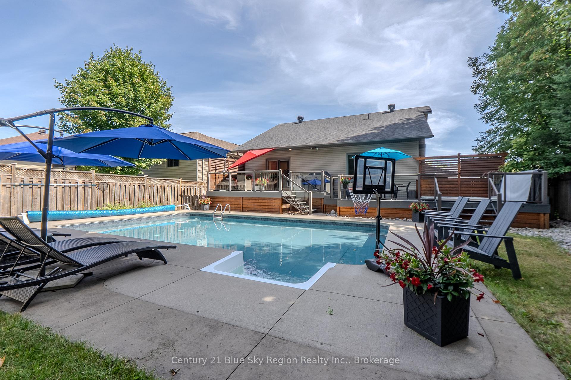 Photo 45 of 420 Pearce Street, North Bay, Airport — HOMEH