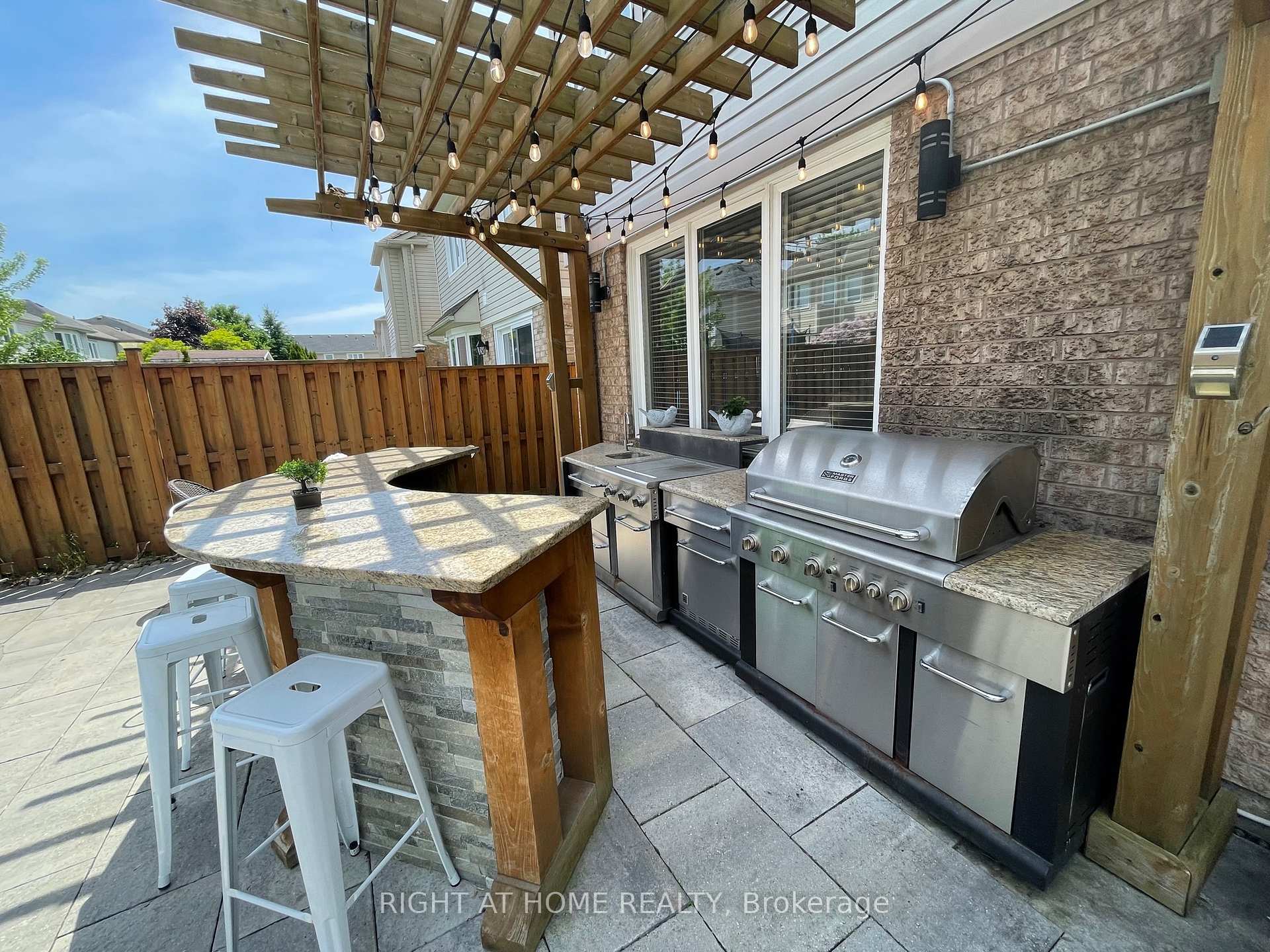 Photo 4 of 58 Dunning Drive, New Tecumseth, Alliston — HOMEH
