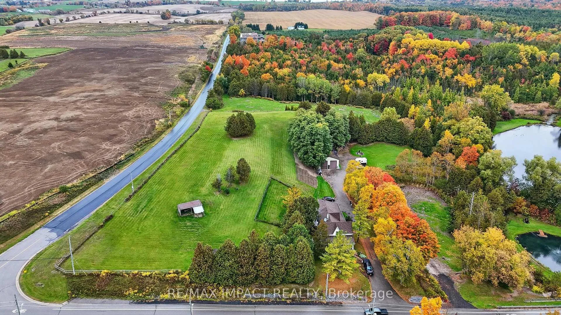 Photo 6 of 272 Raglan Road W, Oshawa, Rural Oshawa — HOMEH