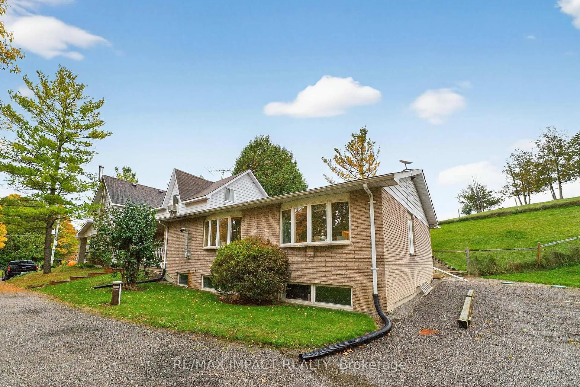 Photo 8 of 272 Raglan Road W, Oshawa, Rural Oshawa — HOMEH