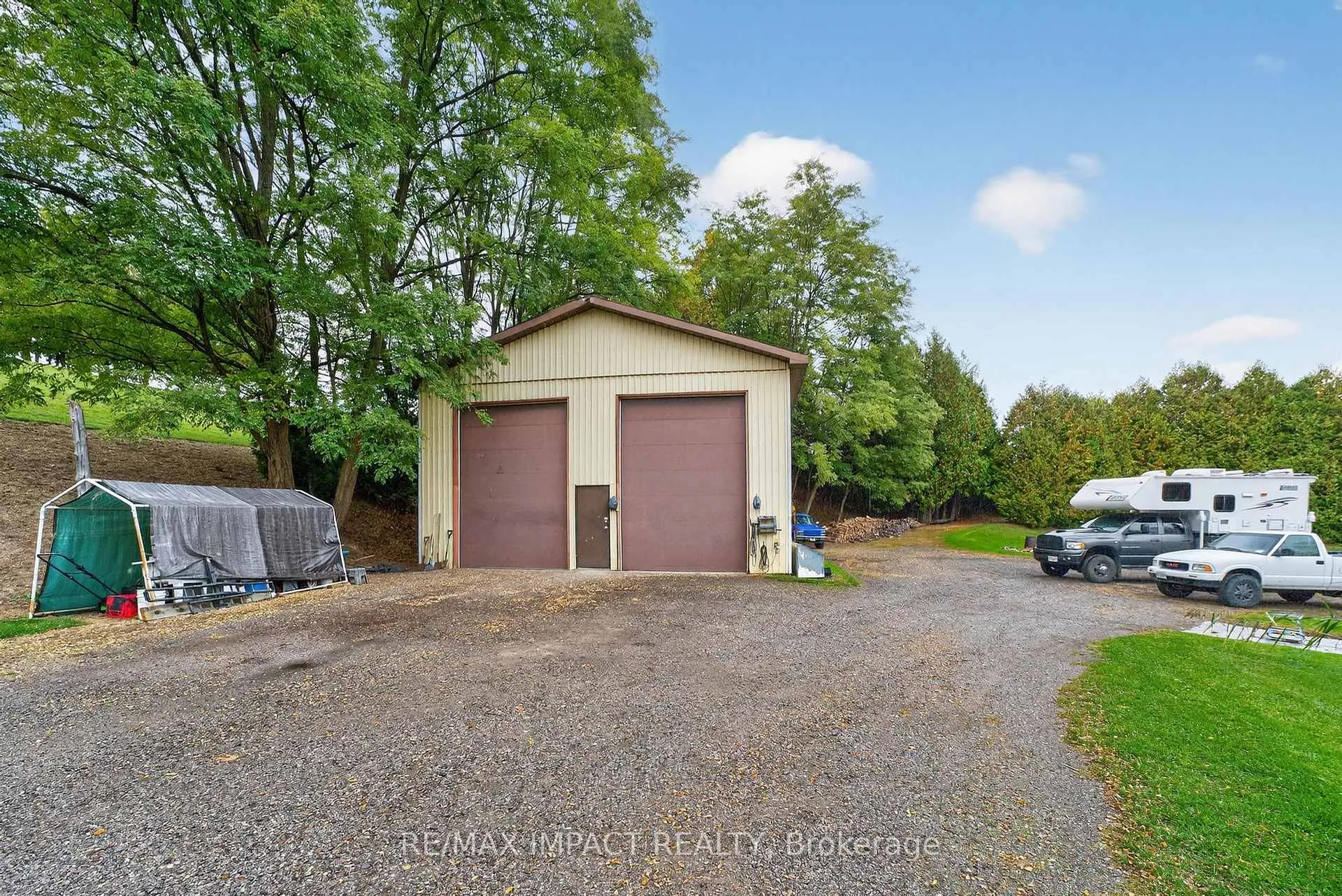 Photo 12 of 272 Raglan Road W, Oshawa, Rural Oshawa — HOMEH