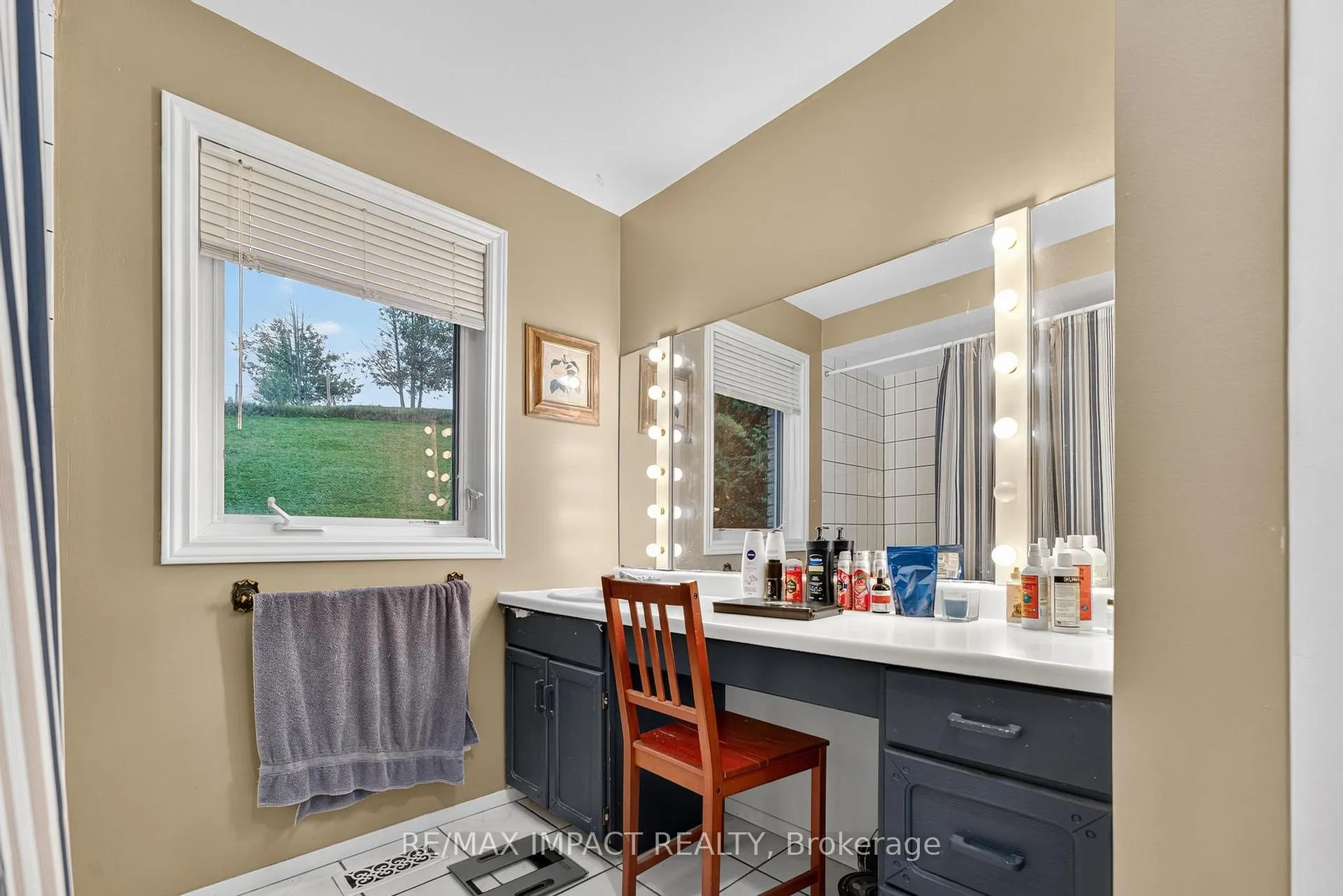 Photo 38 of 272 Raglan Road W, Oshawa, Rural Oshawa — HOMEH