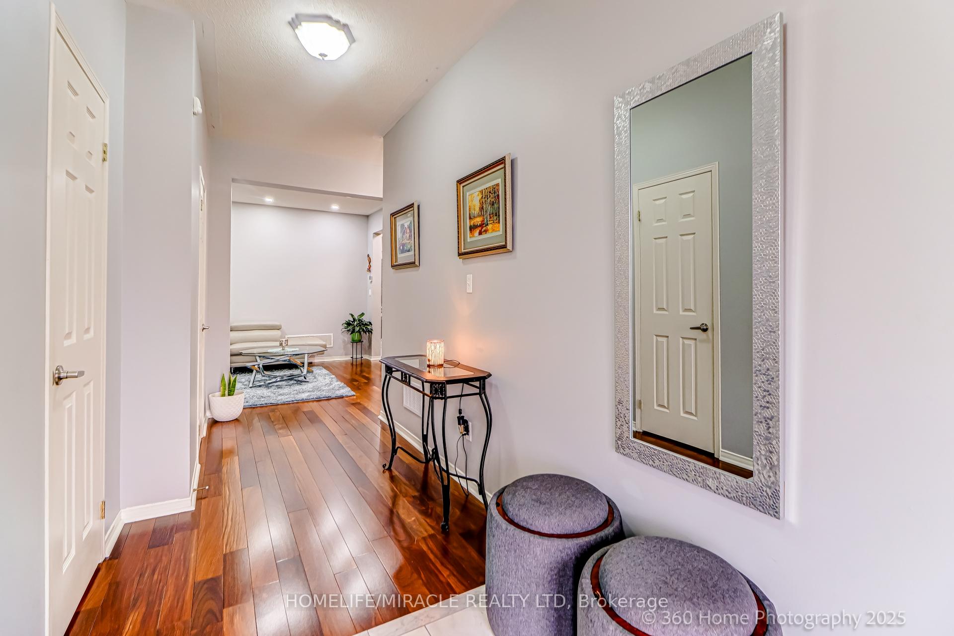 Photo 3 of 652 Lott Crescent, Milton, Coates — HOMEH