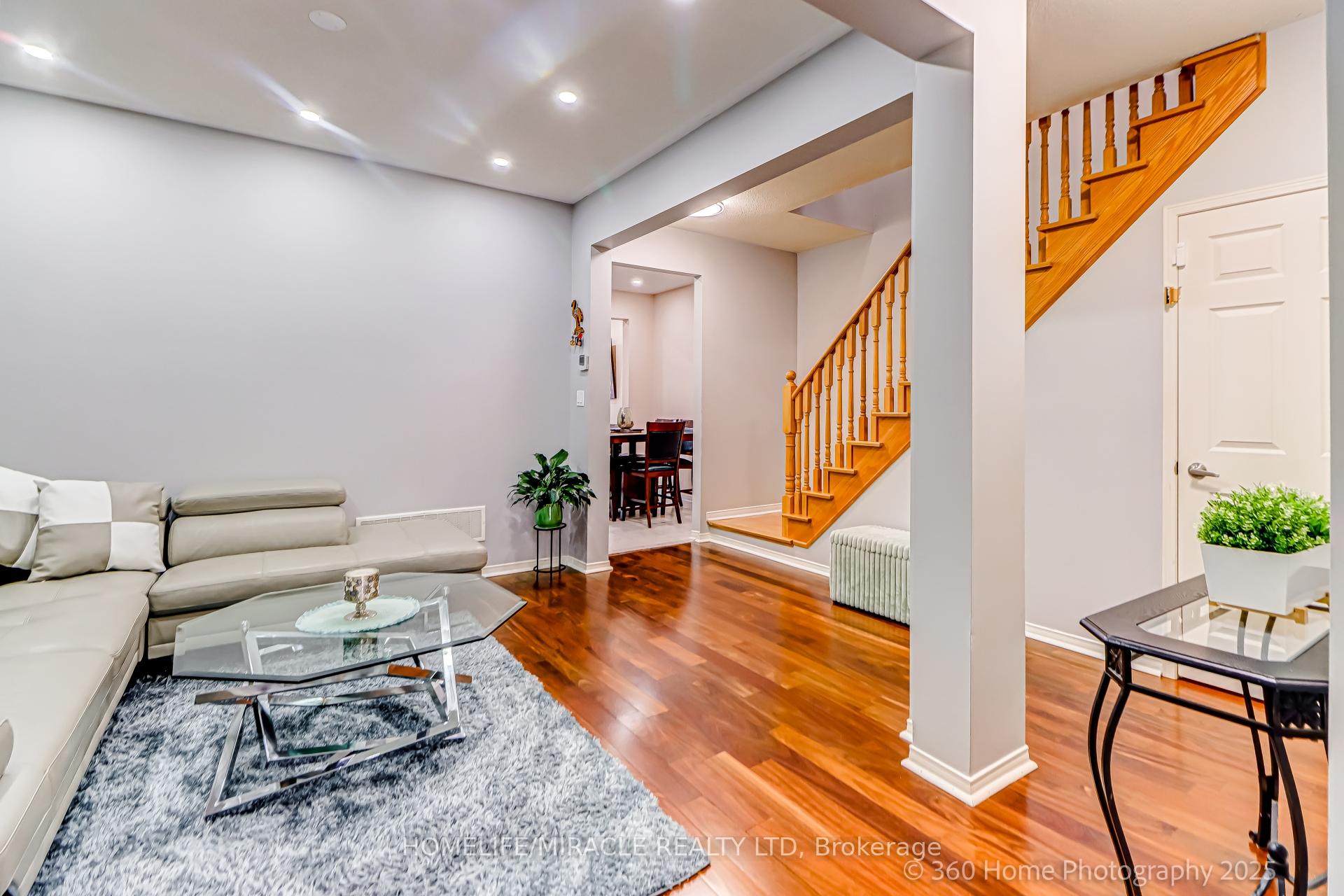 Photo 6 of 652 Lott Crescent, Milton, Coates — HOMEH