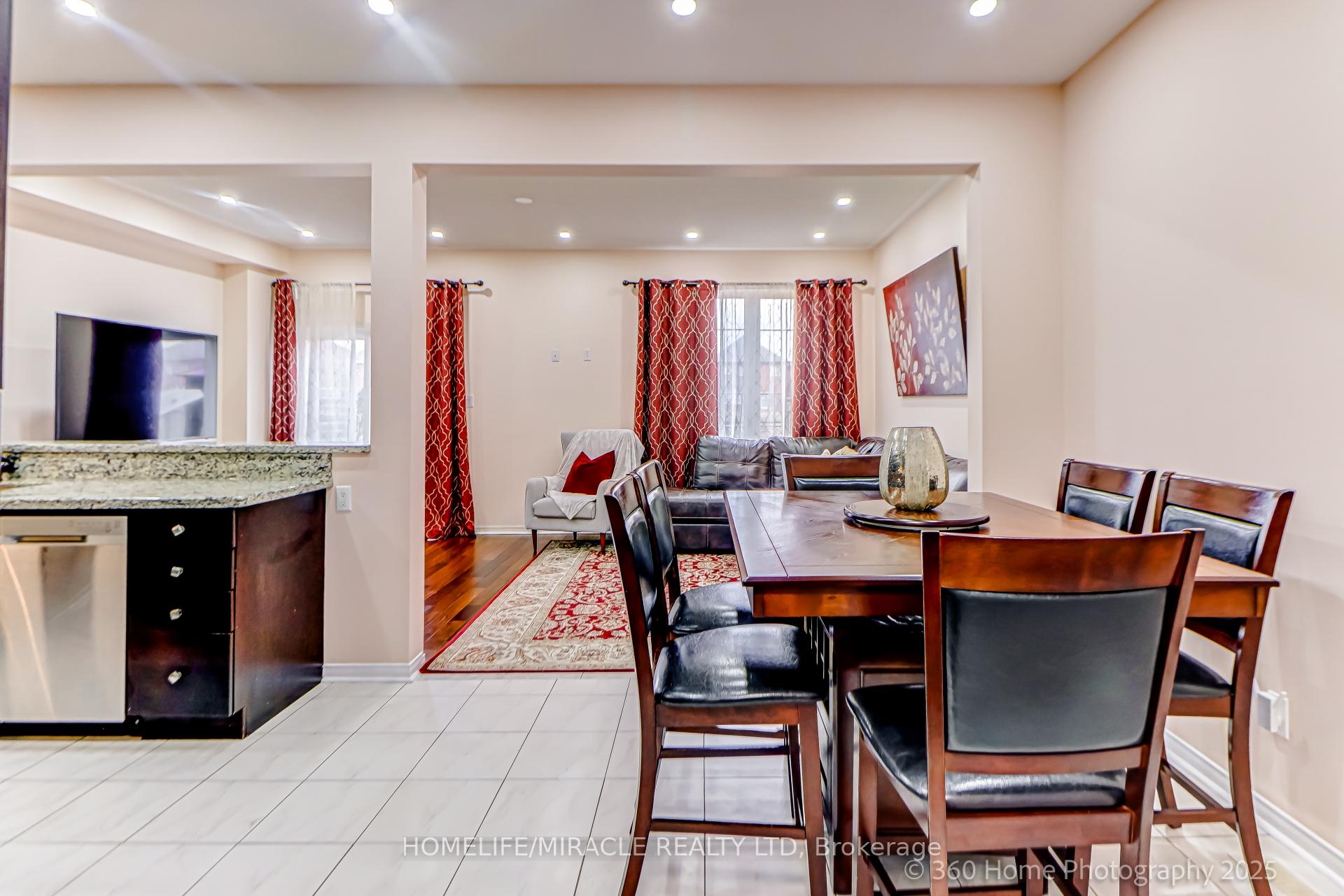 Photo 8 of 652 Lott Crescent, Milton, Coates — HOMEH