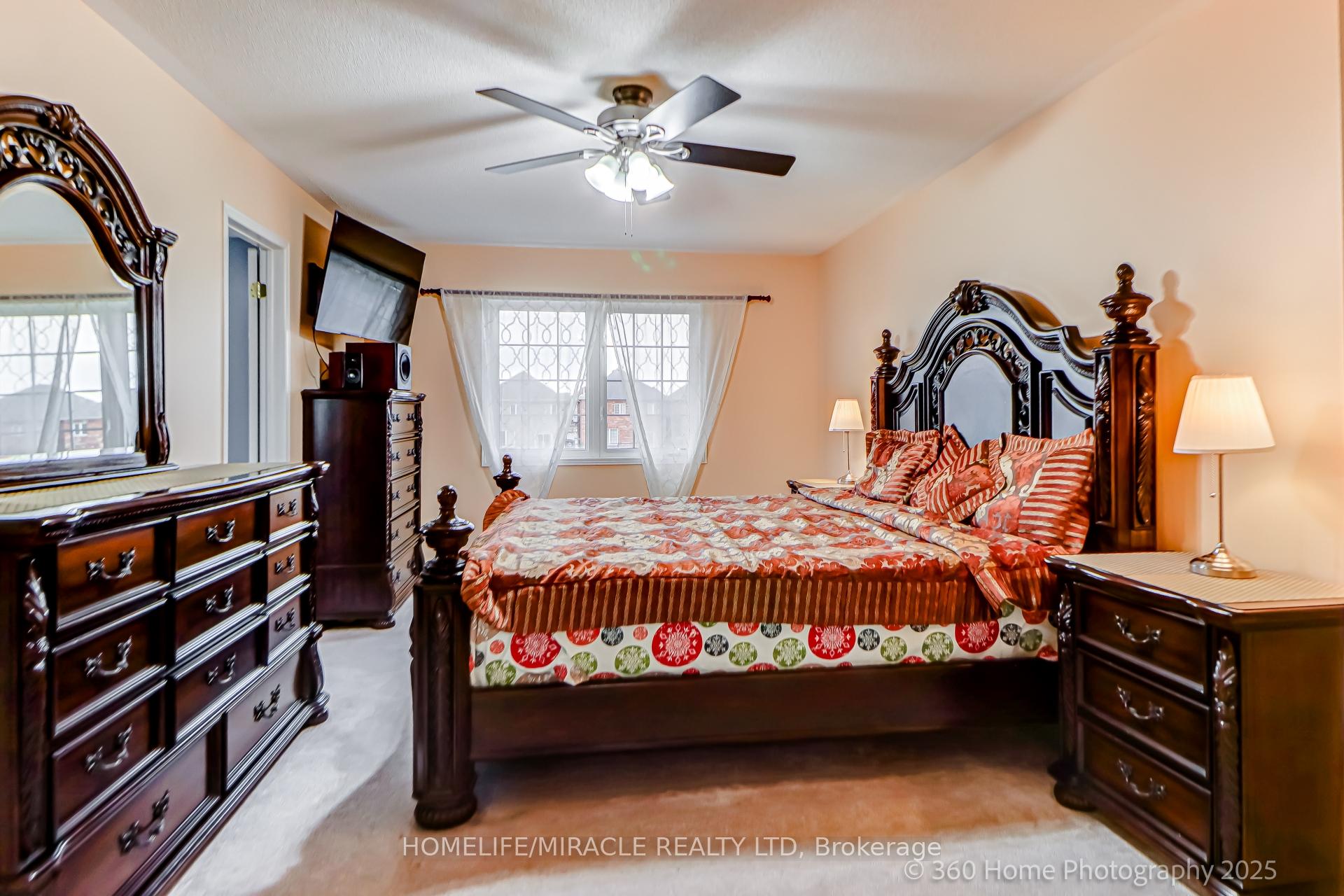 Photo 15 of 652 Lott Crescent, Milton, Coates — HOMEH