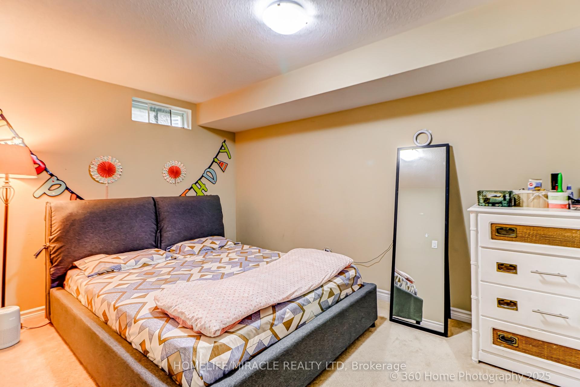Photo 25 of 652 Lott Crescent, Milton, Coates — HOMEH